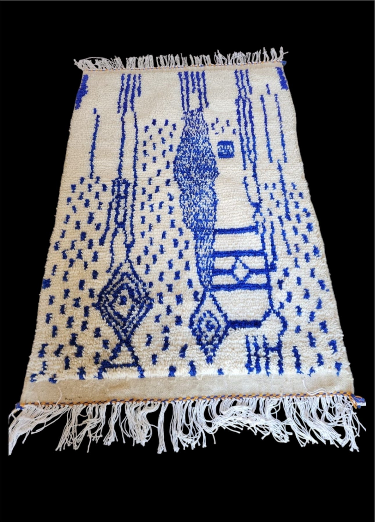 Handmade Azilal Rug, size 150 x 100 cm (4.92 x 3.28 ft)