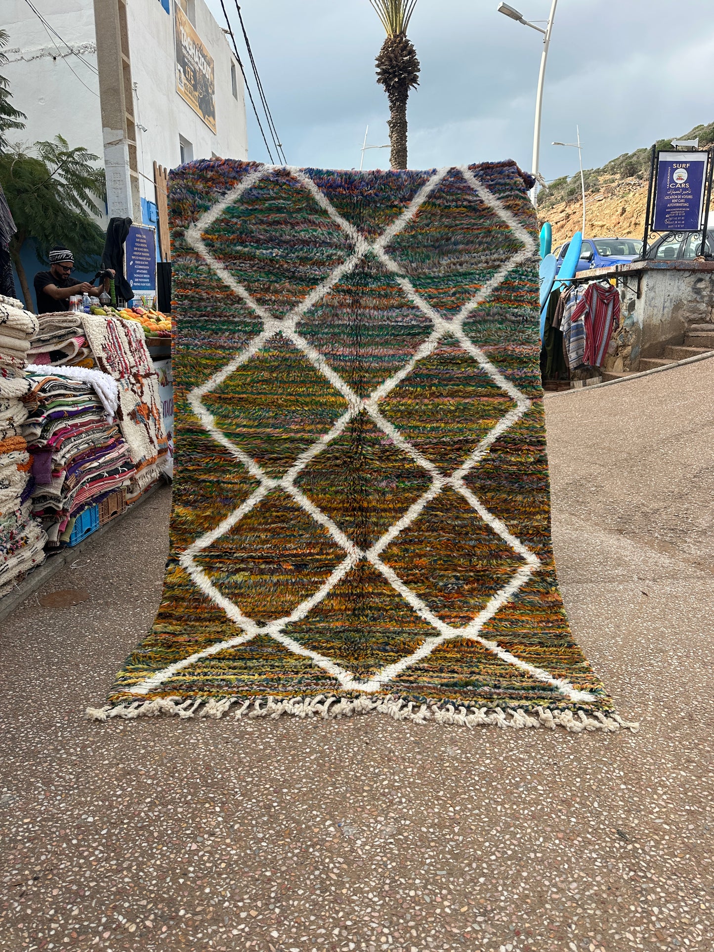 Handmade Azilal Rug, size 250 x 150 cm || 8.2 x 4.92 ft