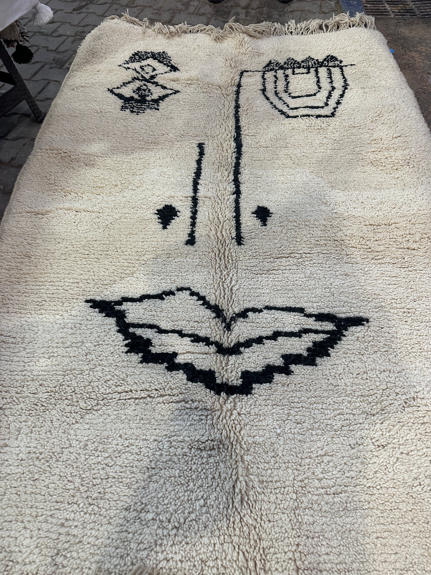 Beni Ouarain Rug size 250 x 150 cm || 8.2 x 4.92 ft