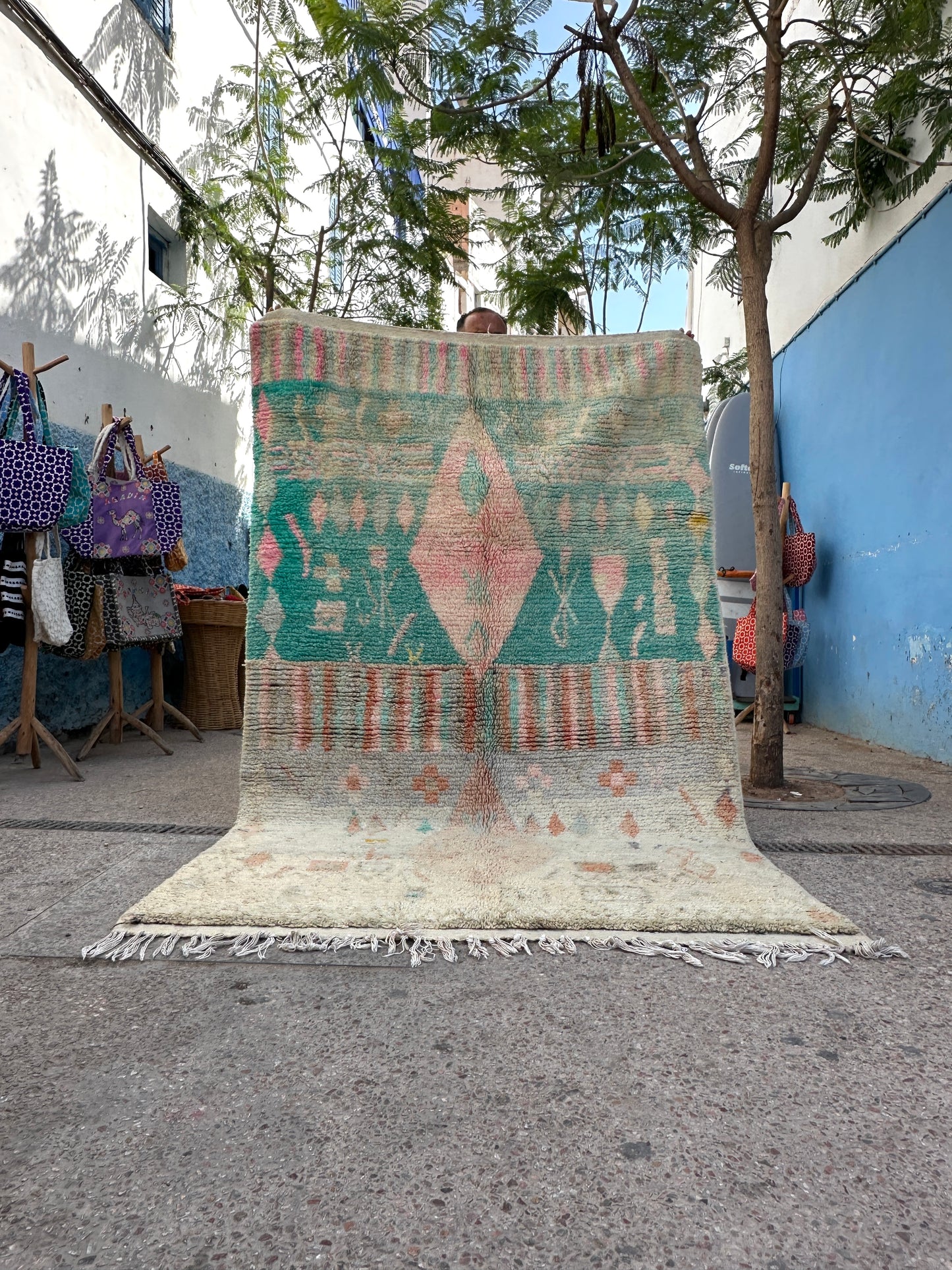 Handmade Azilal Rug, size 250 x 150 cm || 8.2 x 4.92 ft