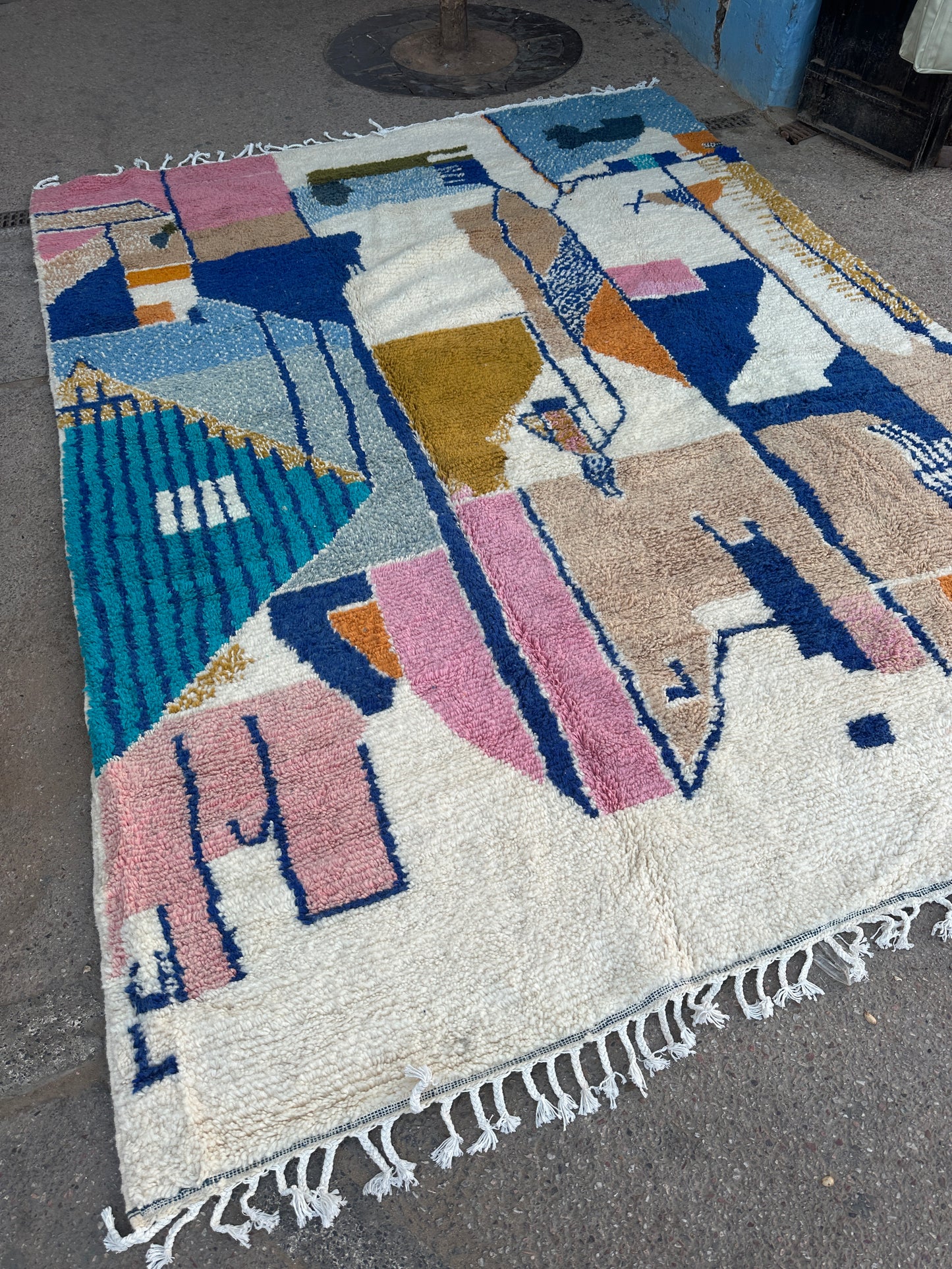 Handmade Beni Ouarain, size 350 x 250 cm ||