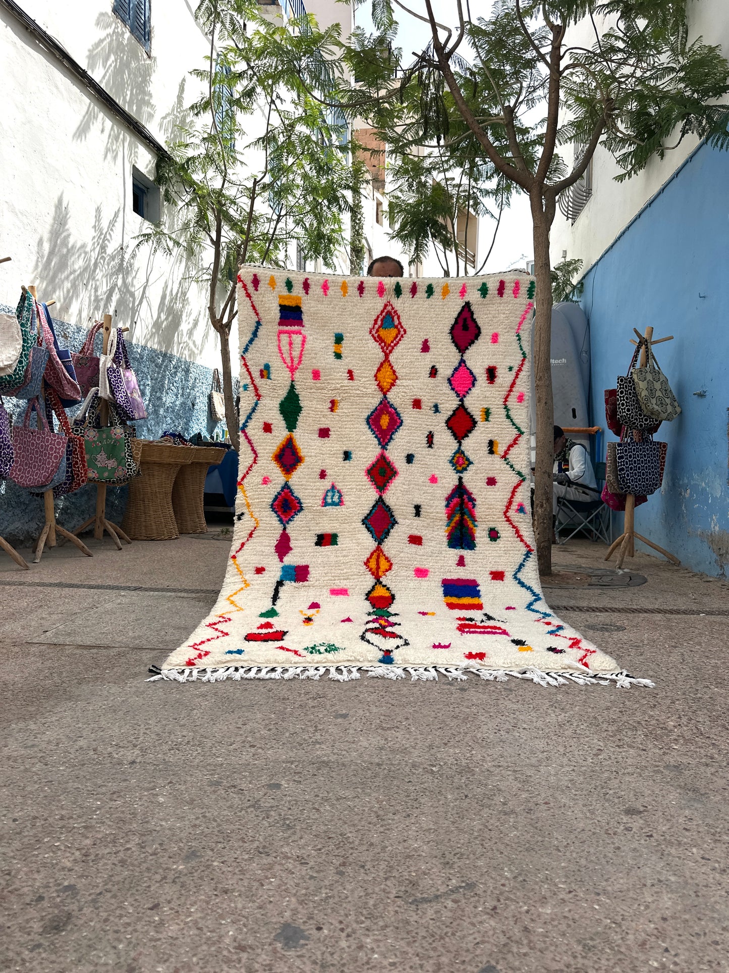 Handmade Azilal Rug, size 250 x 150 cm || 8.2 x 4.92 ft