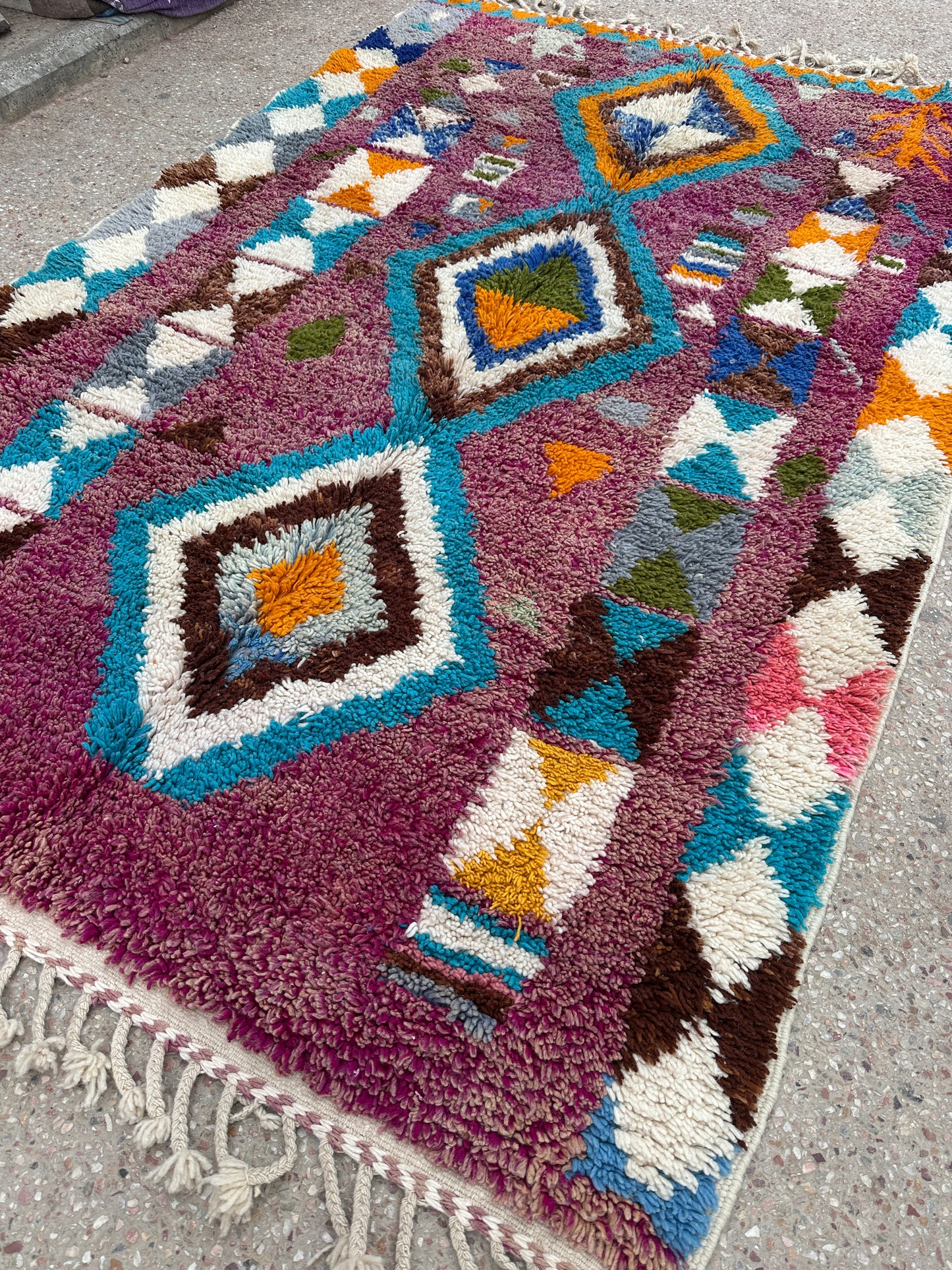 Handmade Azilal Rug, size 300 x 200 cm || 9.84 x 6.56 ft