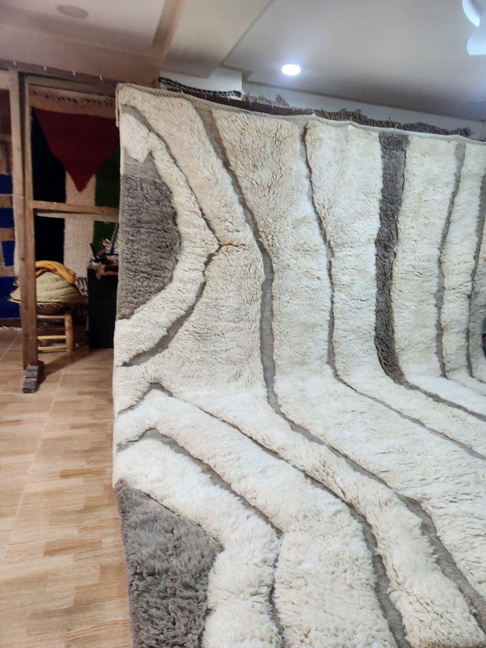 Mrirt Rug size 350 x 290 cm