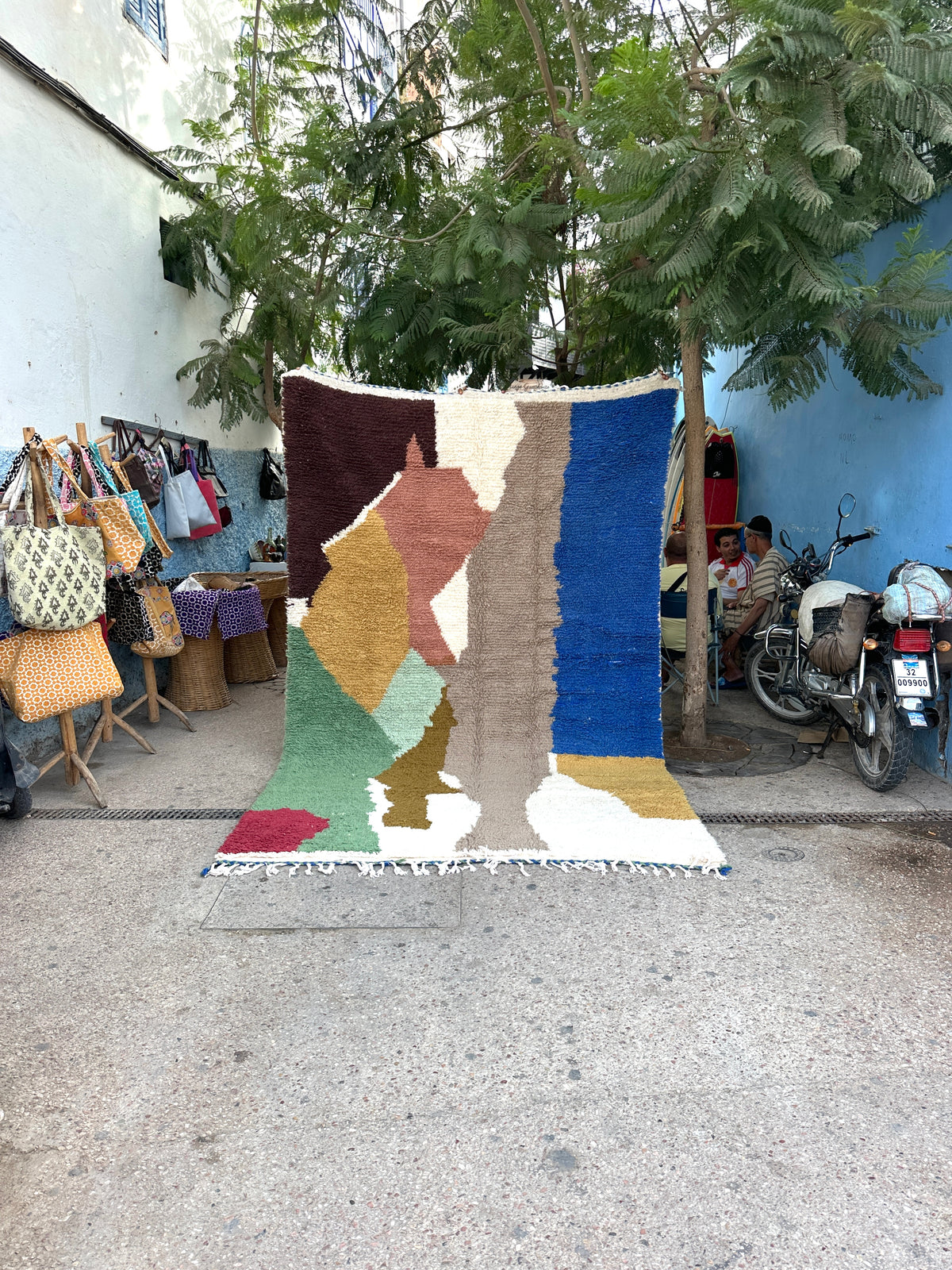 Handmade Azilal Rug, size 300 x 200 cm || 9.84 x 6.56 ft