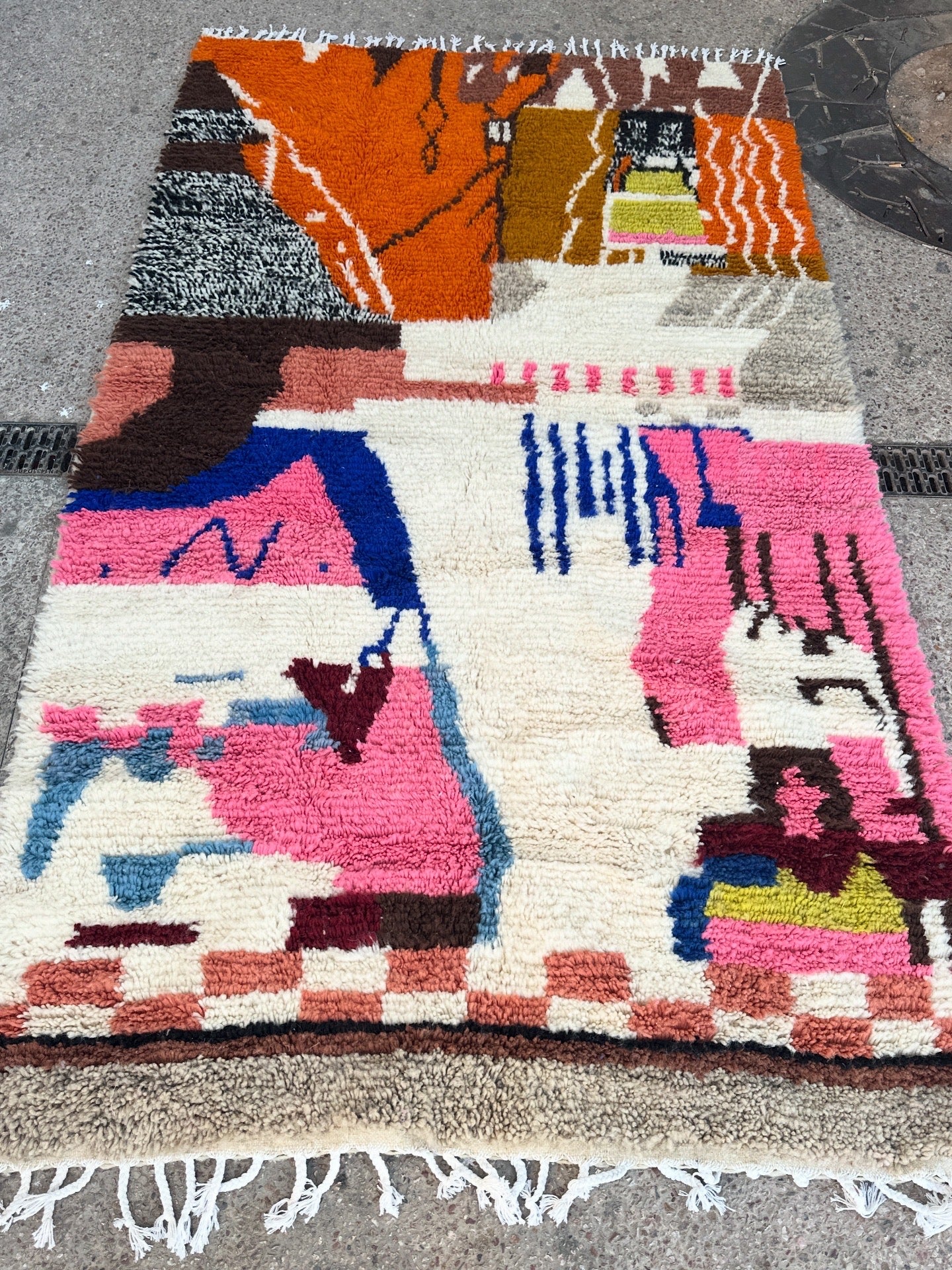 Handmade Beni Ouarain, size 250 x 150 cm || 8.2 x 4.92 ft