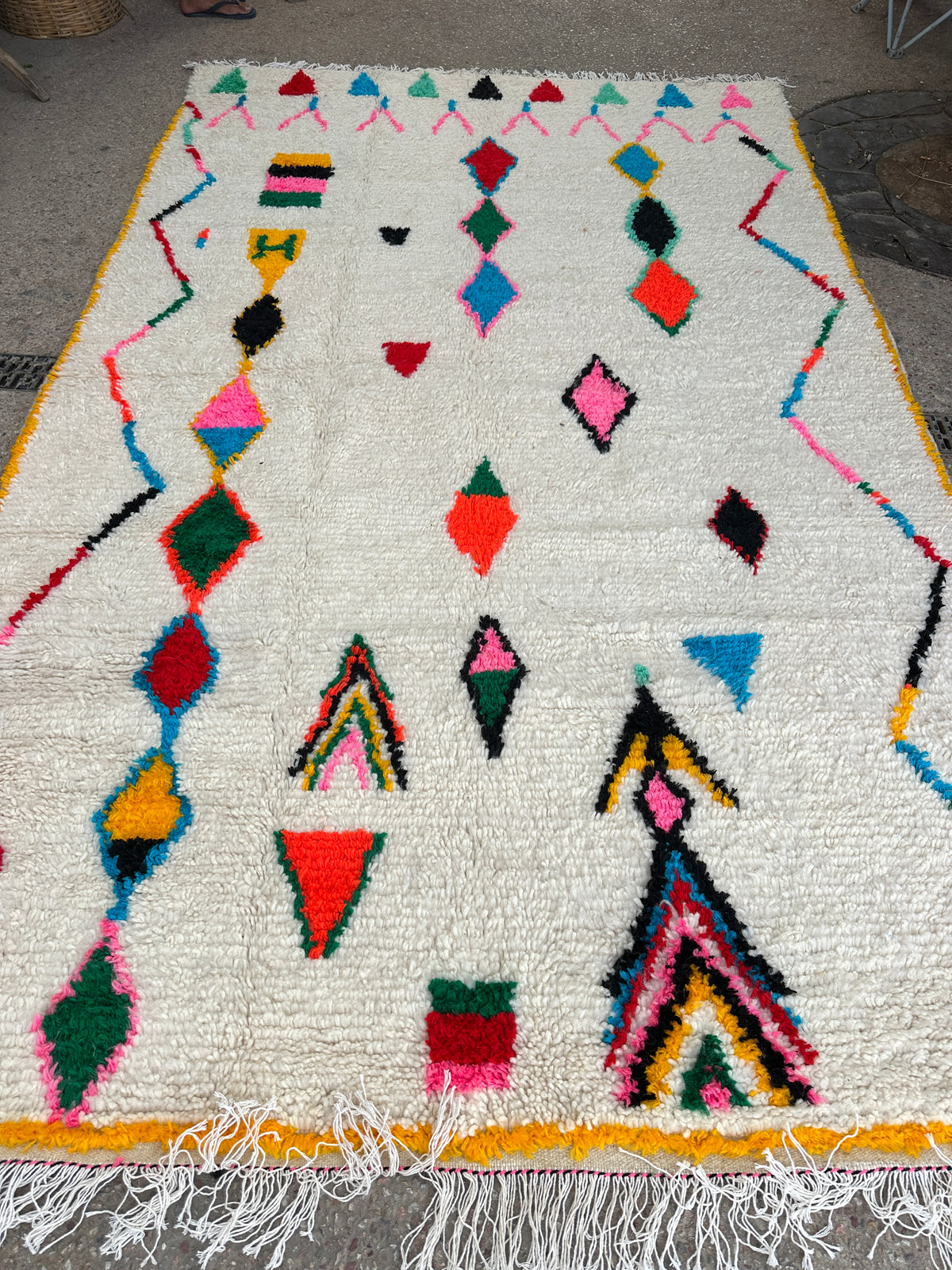 Handmade Azilal Rug, size 300 x 200 cm || 9.84 x 6.56 ft