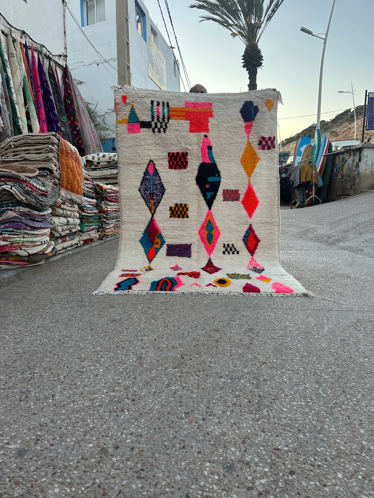 Handmade Azilal Rug, size 250 x 150 cm || 8.2 x 4.92 ft