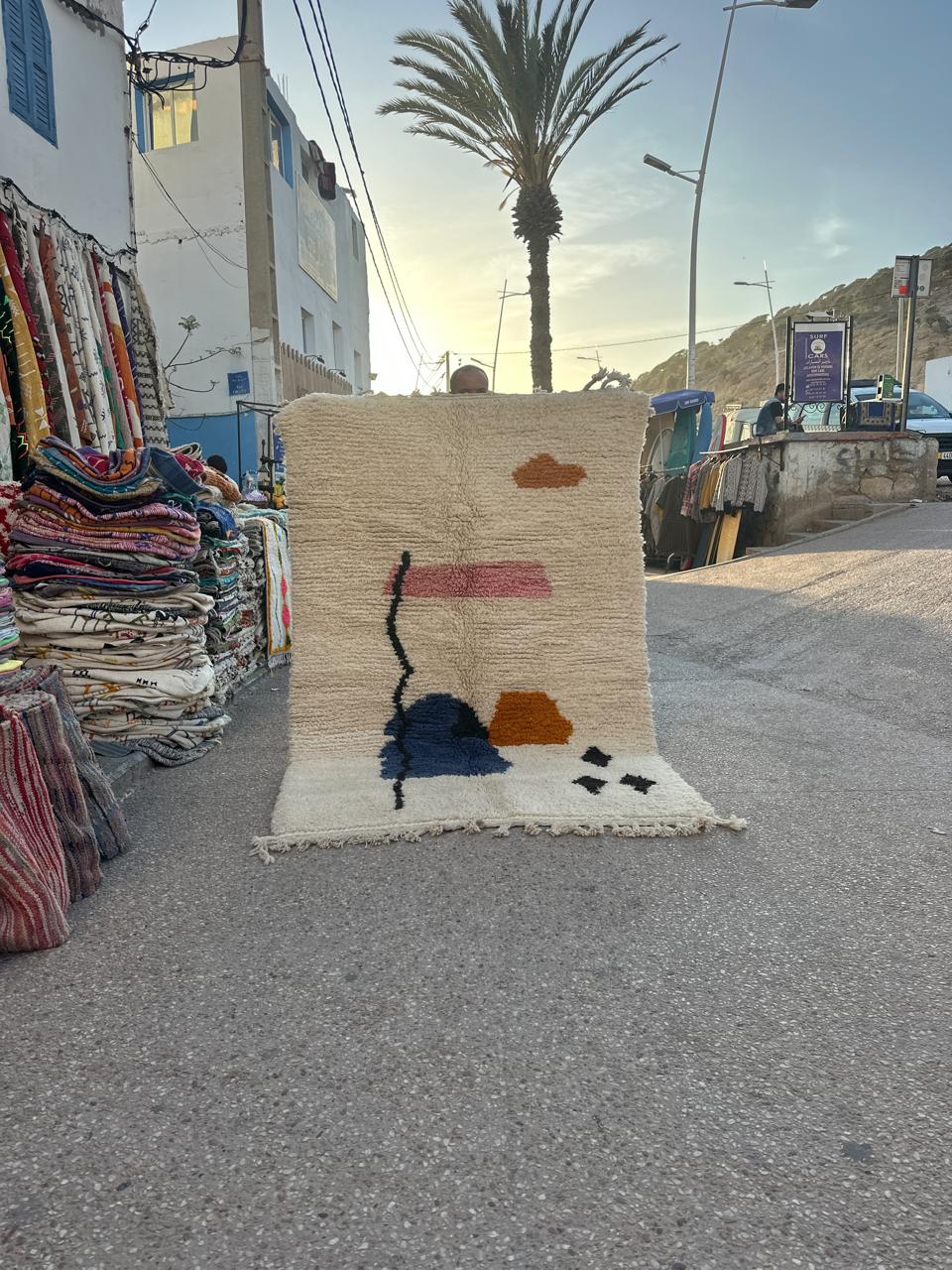 Handmade Beni Ouarain, size 250 x 150 cm || 8.2 x 4.92 ft