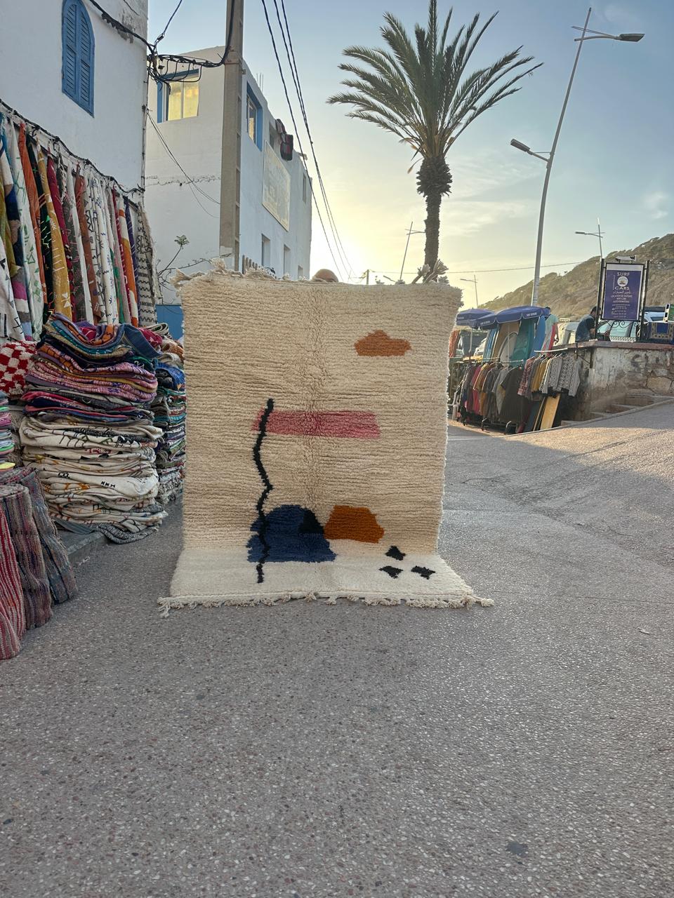 Handmade Beni Ouarain, size 250 x 150 cm || 8.2 x 4.92 ft