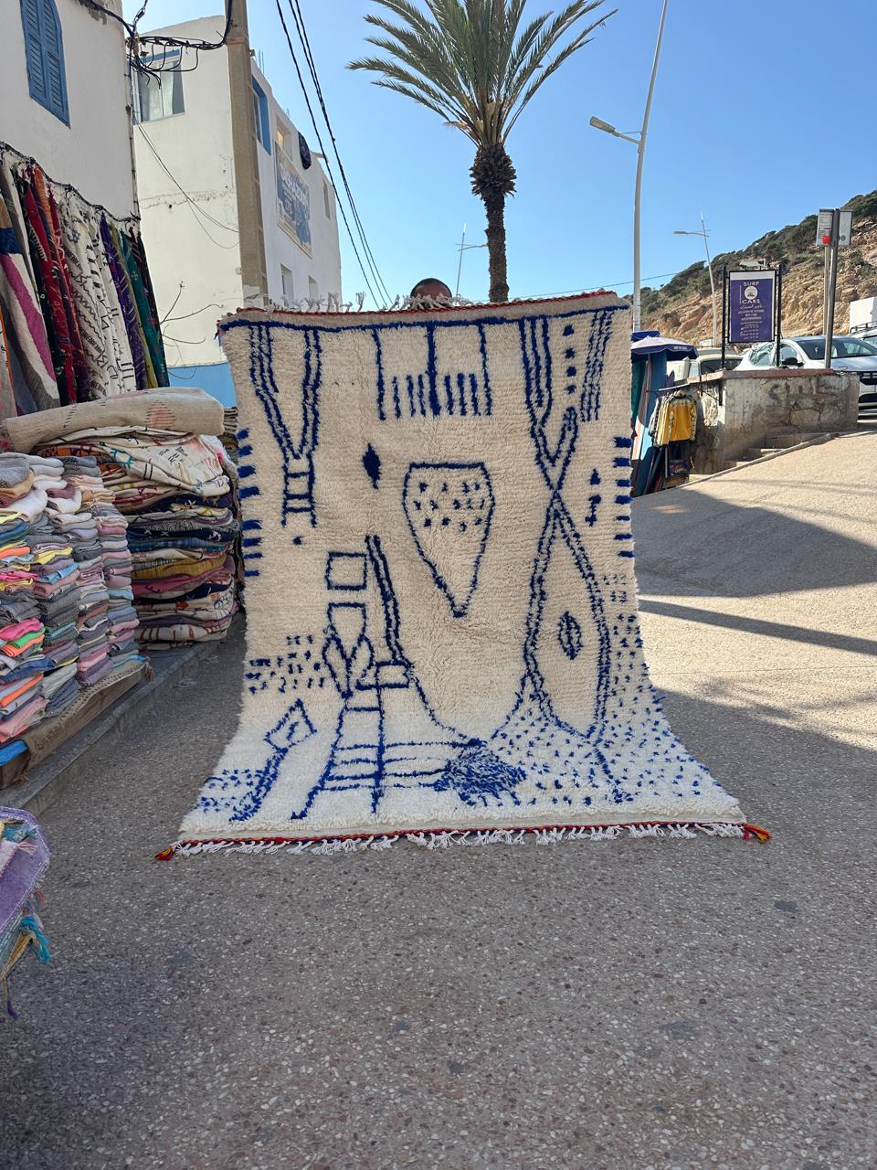 Handmade Azilal Rug, size 250 x 150 cm || 8.2 x 4.92 ft
