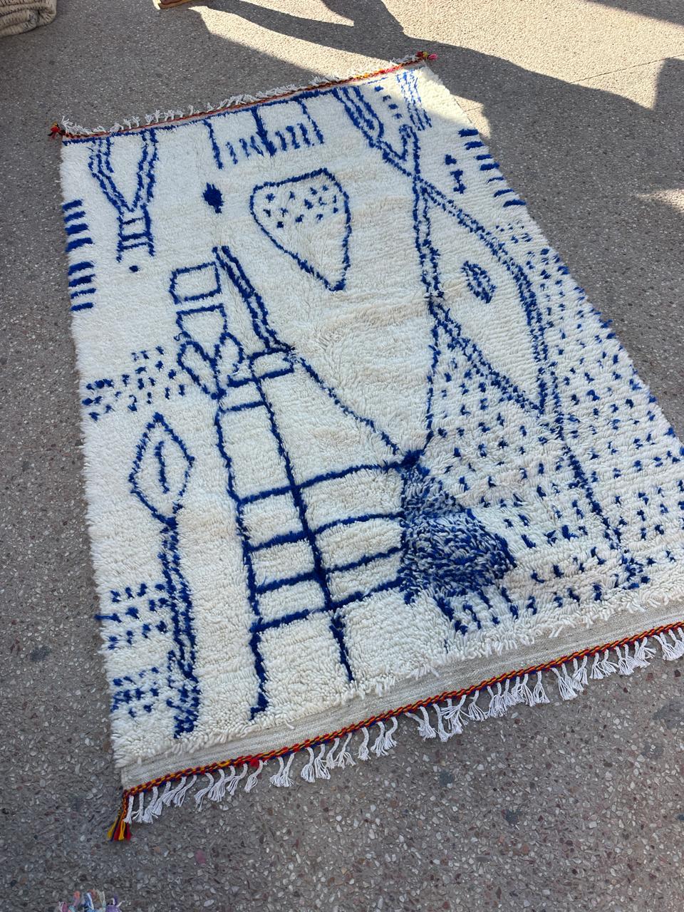 Handmade Azilal Rug, size 250 x 150 cm || 8.2 x 4.92 ft