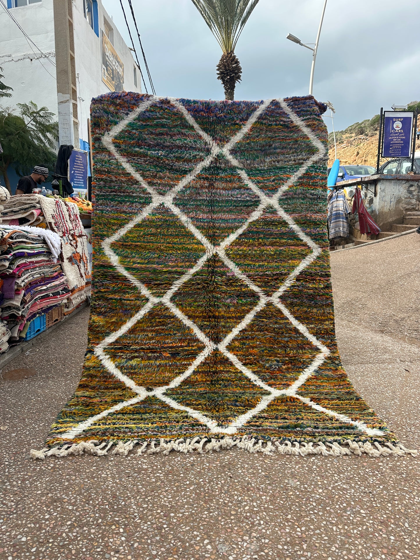Handmade Azilal Rug, size 250 x 150 cm || 8.2 x 4.92 ft