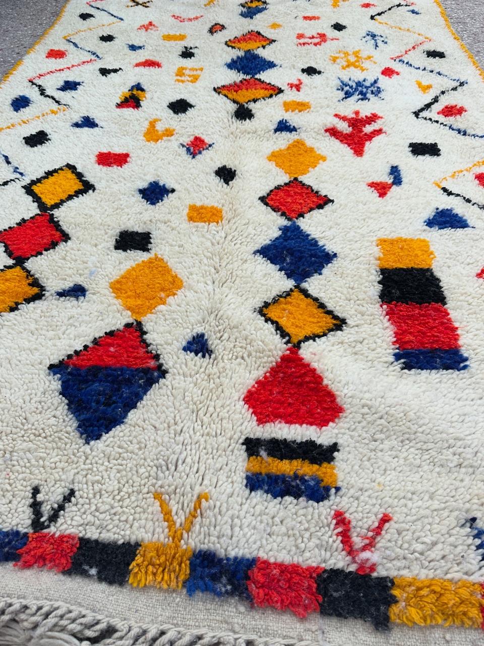 Handmade Azilal Rug, size 250 x 150 cm || 8.2 x 4.92 ft