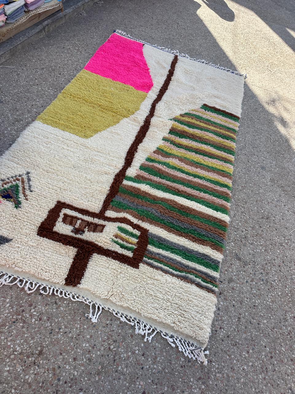 Handmade Azilal Rug, size 250 x 150 cm || 8.2 x 4.92 ft
