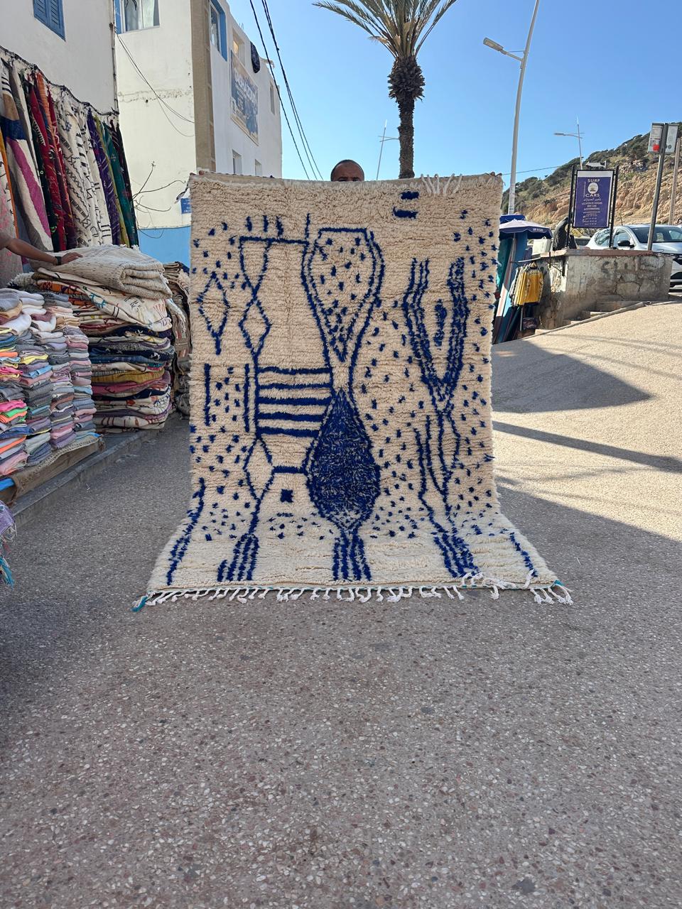 Handmade Azilal Rug, size 250 x 150 cm || 8.2 x 4.92 ft