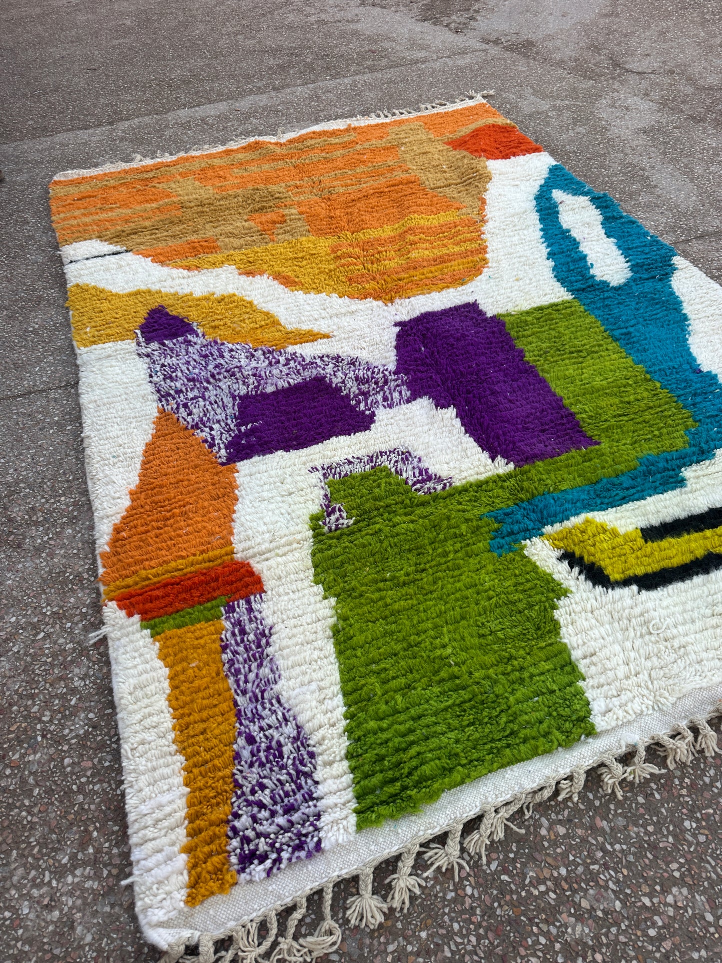 Handmade Azilal Rug, size 300 x 200 cm || 9.84 x 6.56 ft