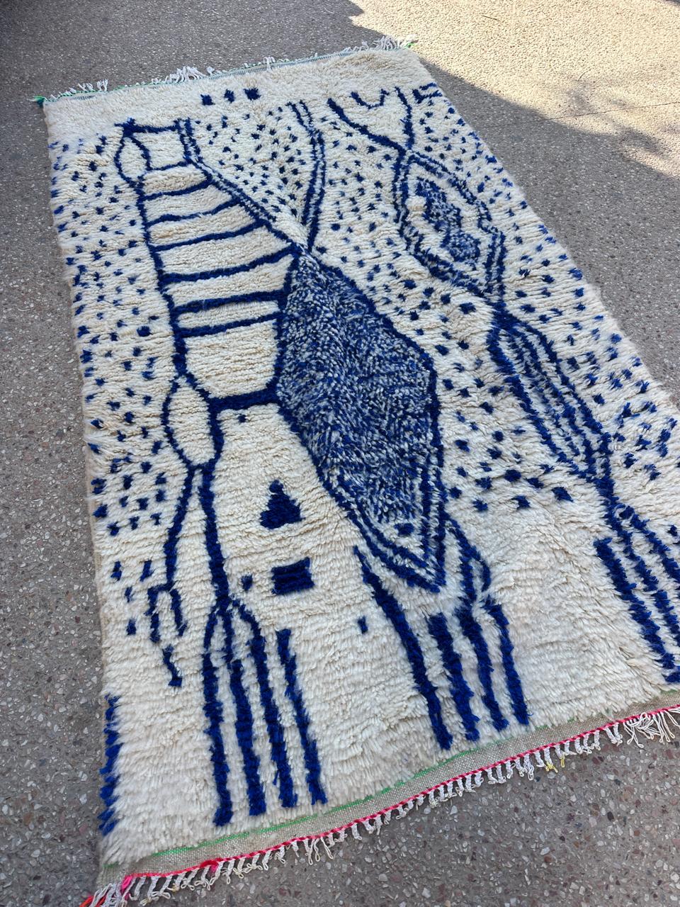 Handmade Azilal Rug, size 250 x 150 cm || 8.2 x 4.92 ft