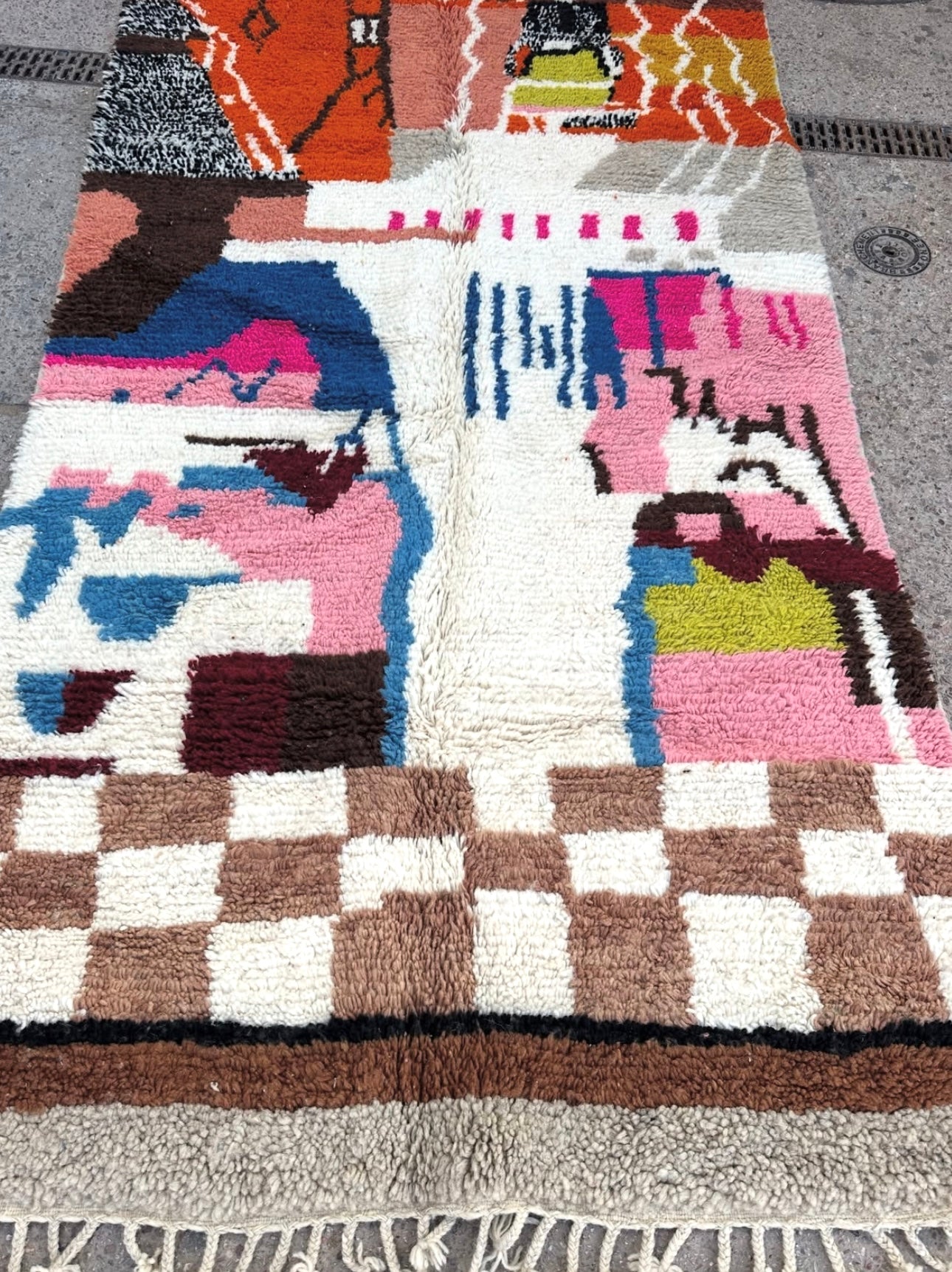 Handmade Beni Ouarain, size 250 x 150 cm || 8.2 x 4.92 ft