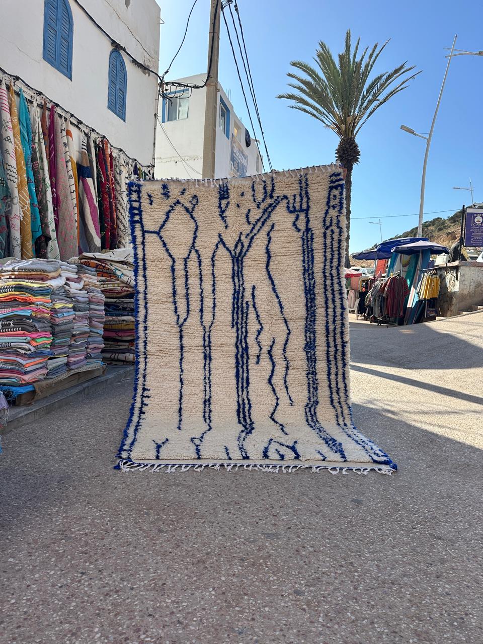 Handmade Azilal Rug, size 250 x 150 cm || 8.2 x 4.92 ft