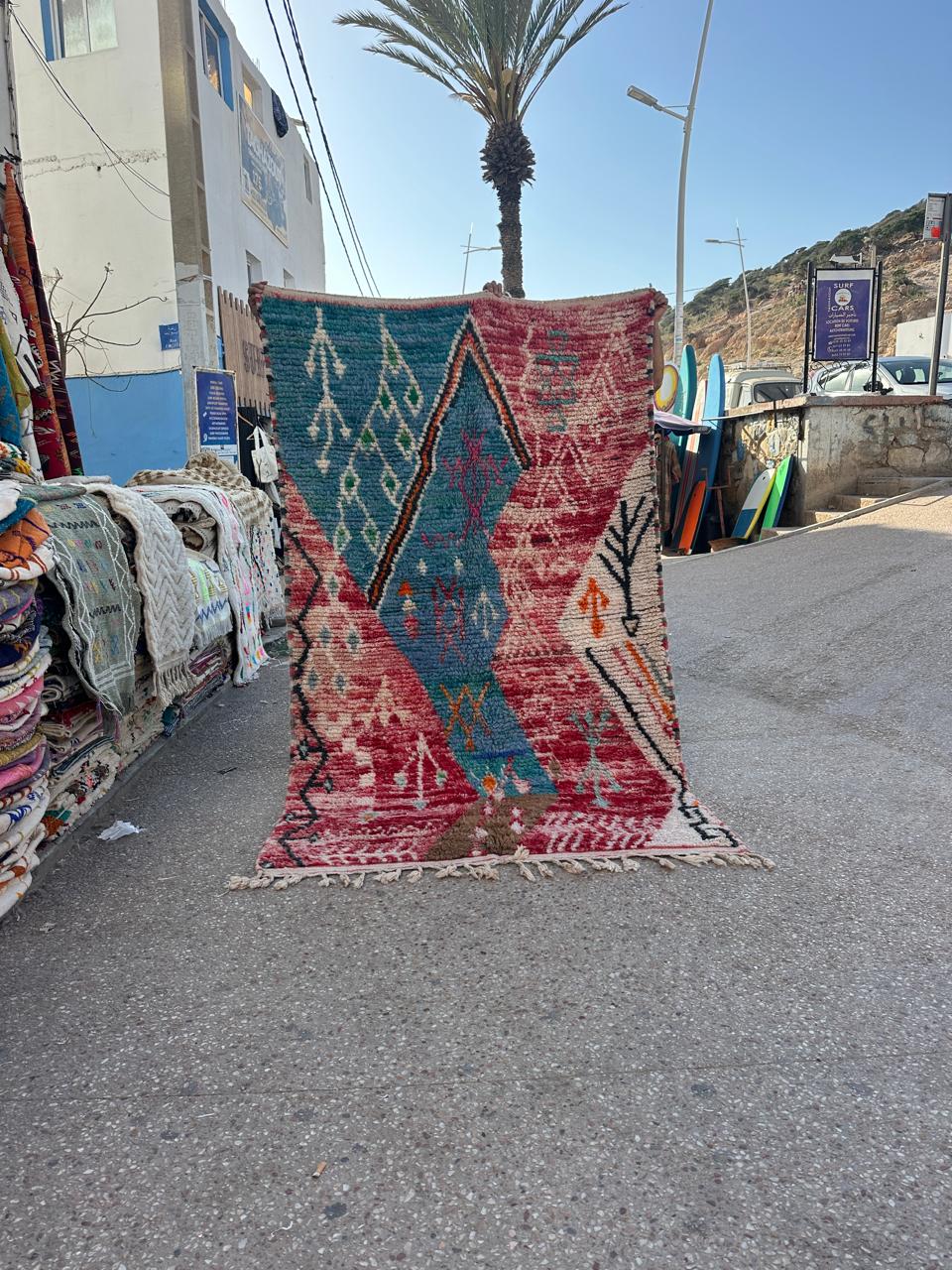 Handmade Azilal Rug, size 250 x 150 cm || 8.2 x 4.92 ft