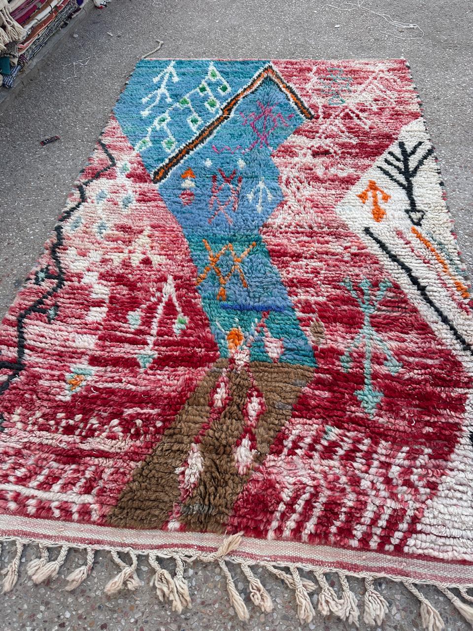 Handmade Azilal Rug, size 250 x 150 cm || 8.2 x 4.92 ft