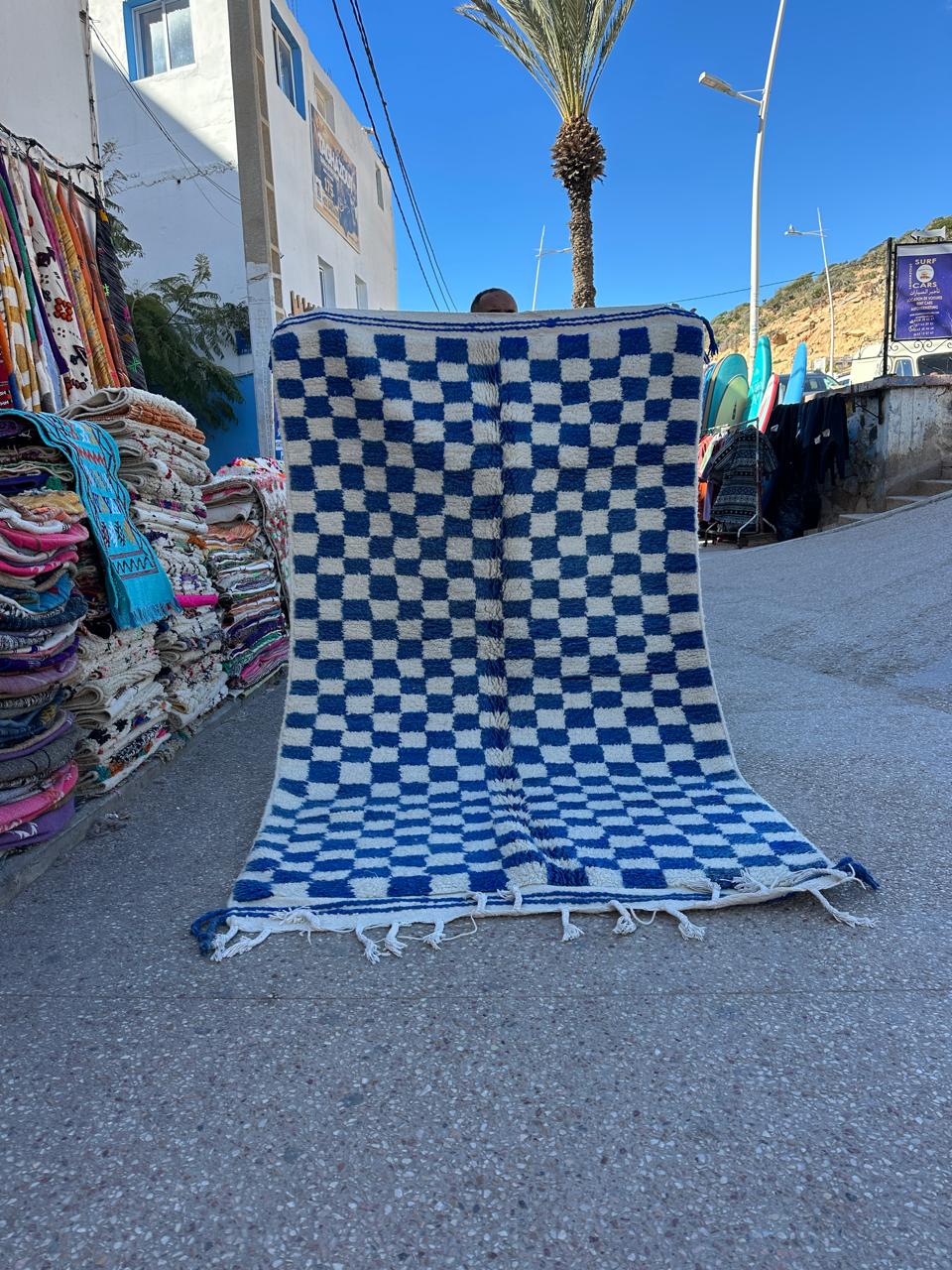 Handmade Azilal Rug, size 250 x 150 cm || 8.2 x 4.92 ft