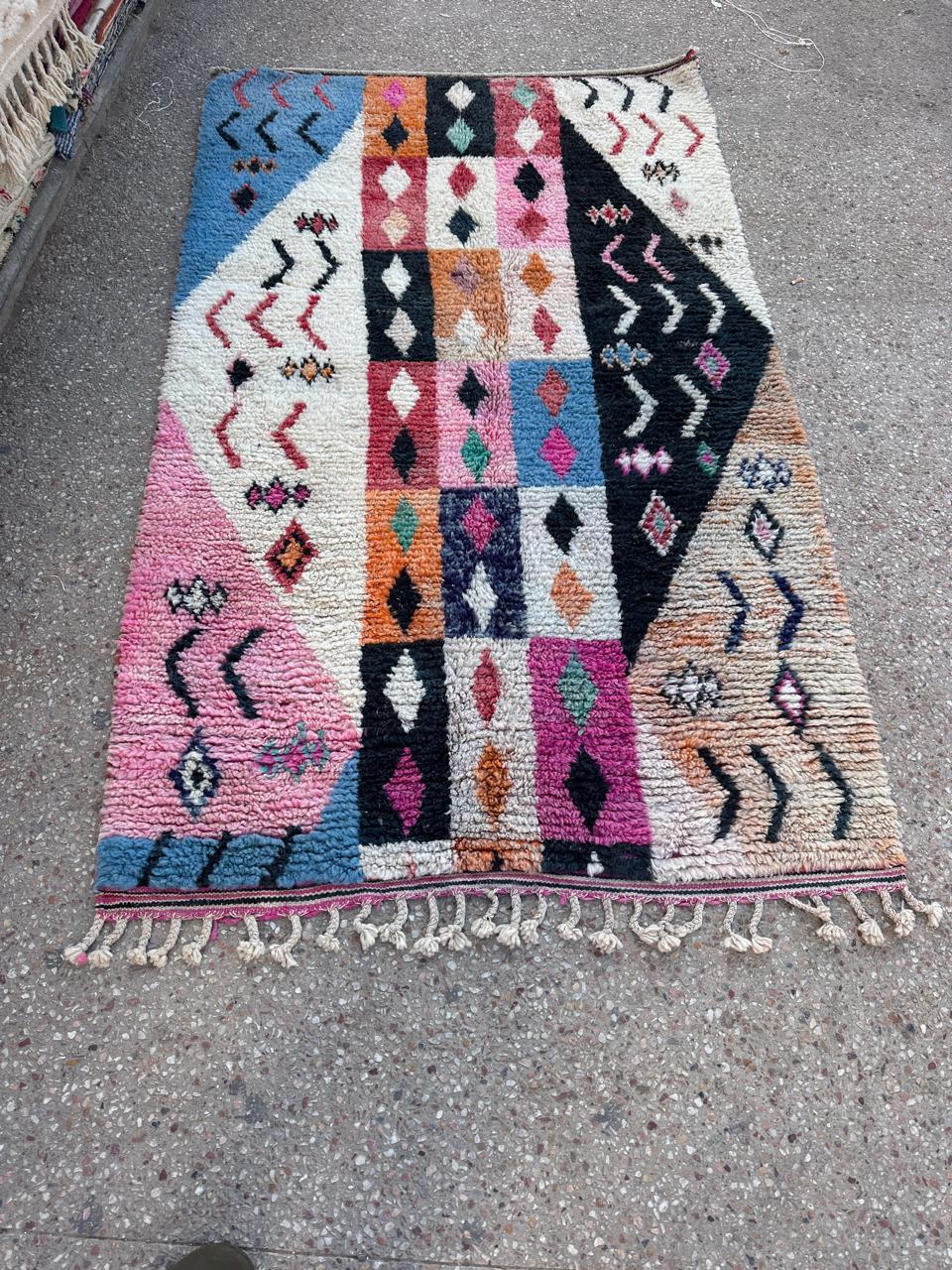 Handmade Azilal Rug, size 250 x 150 cm || 8.2 x 4.92 ft