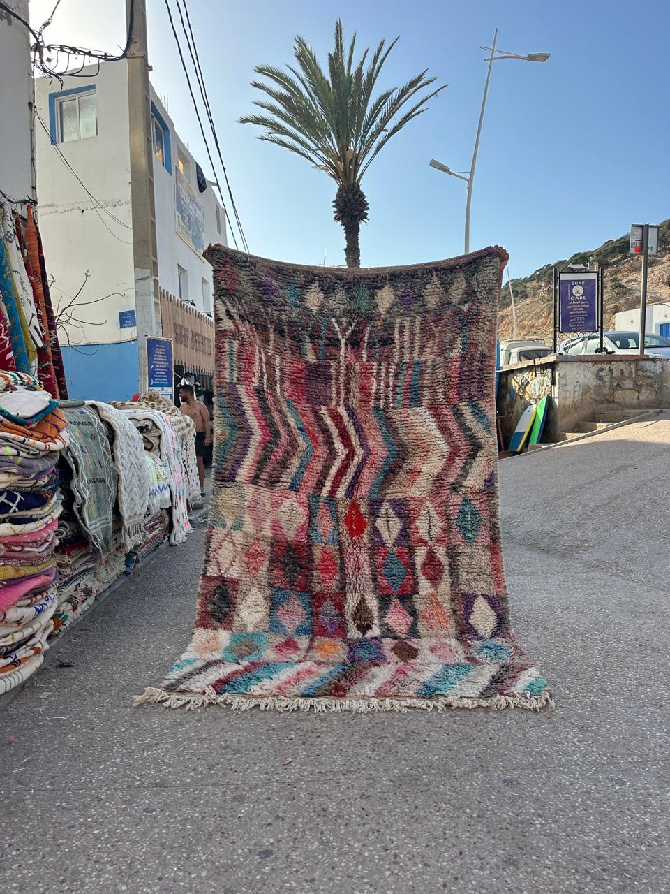Handmade Azilal Rug, size 250 x 150 cm || 8.2 x 4.92 ft