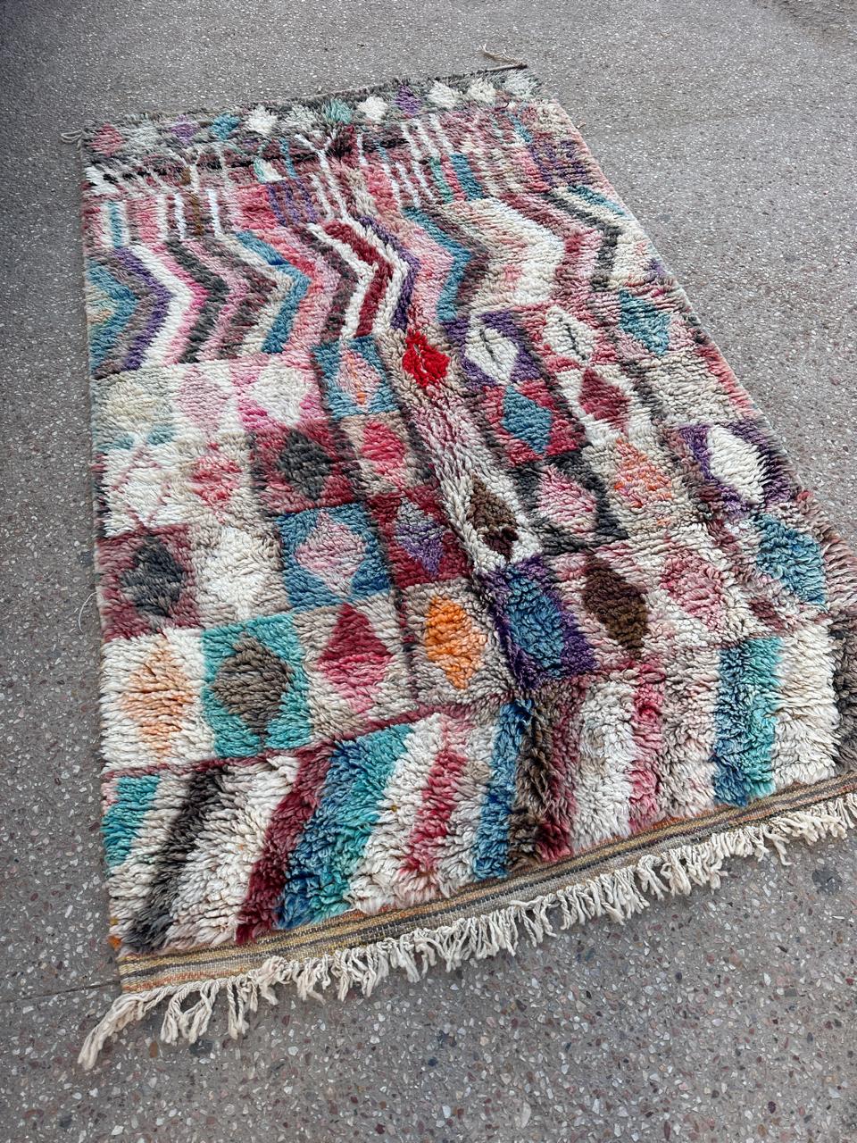 Handmade Azilal Rug, size 250 x 150 cm || 8.2 x 4.92 ft