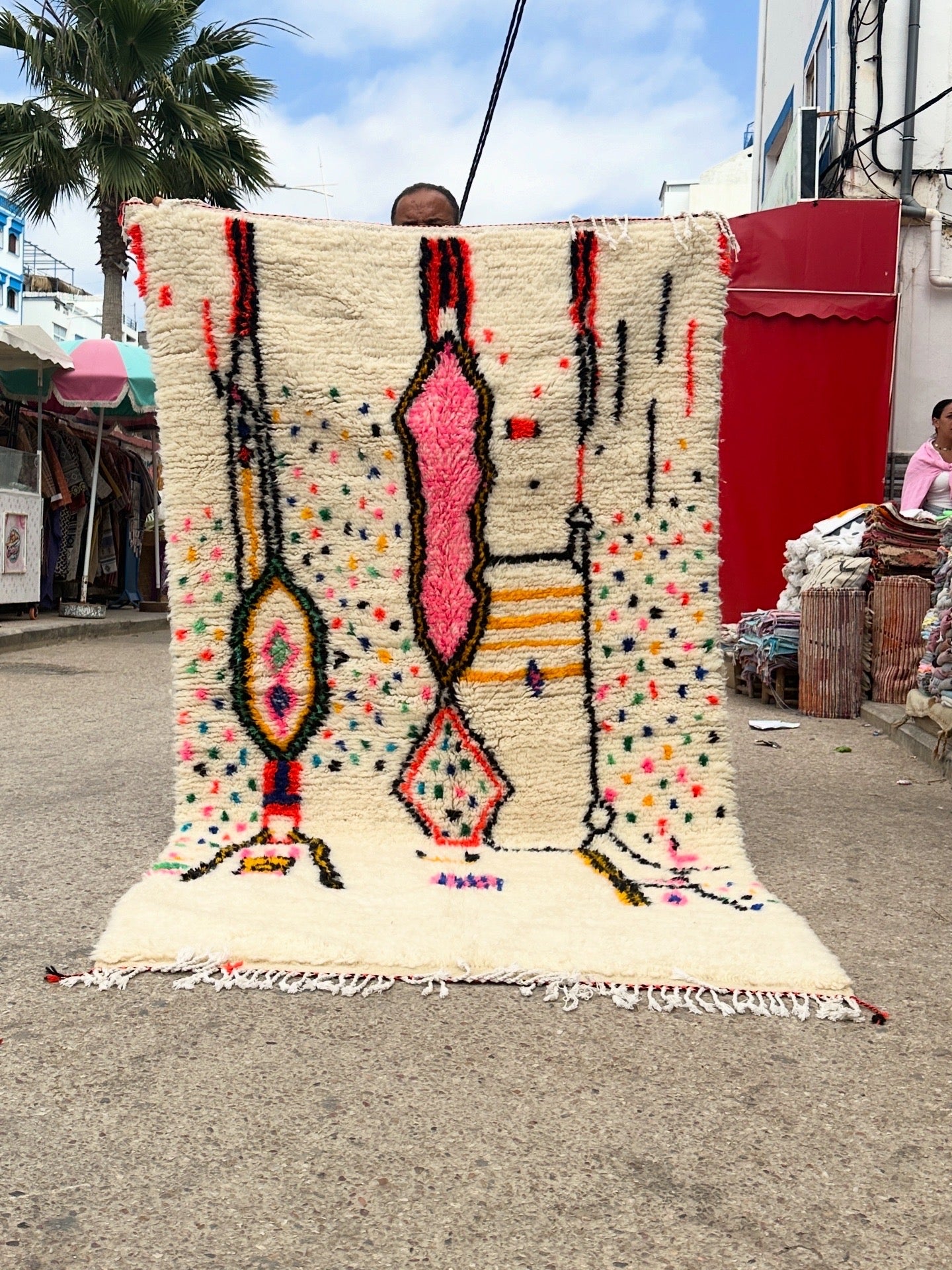 Handmade Azilal Rug, size 250 x 150 cm || 8.2 x 4.92 ft