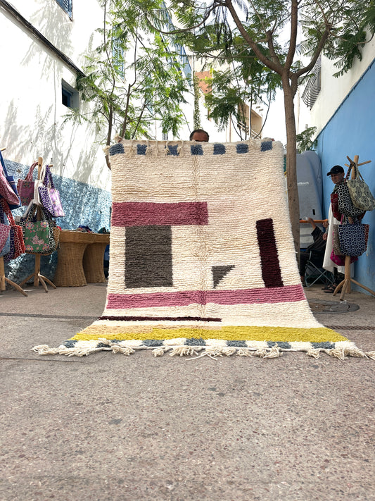 Handmade Beni Ouarain, size 250 x 150 cm || 8.2 x 4.92 ft