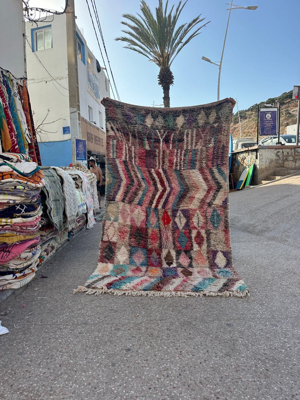 Handmade Azilal Rug, size 250 x 150 cm || 8.2 x 4.92 ft
