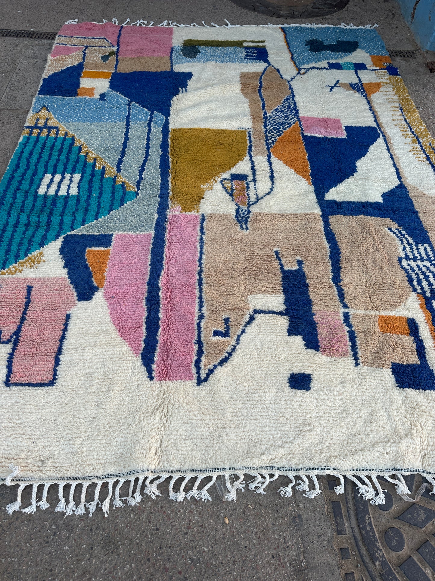 Handmade Beni Ouarain, size 350 x 250 cm ||