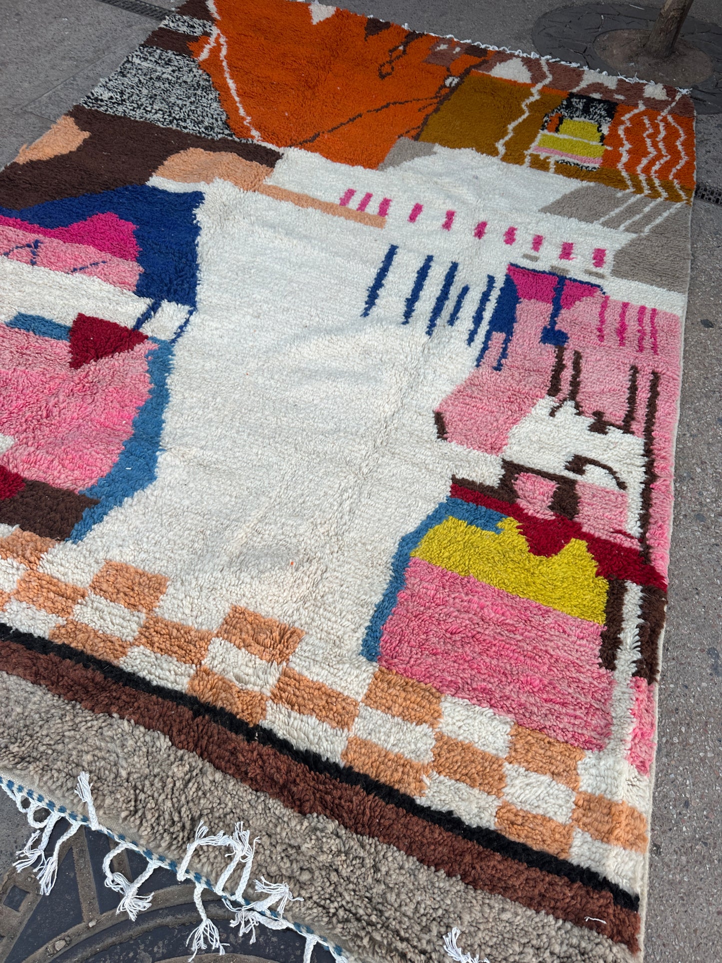 Handmade Beni Ouarain, size 350 x 250 cm ||
