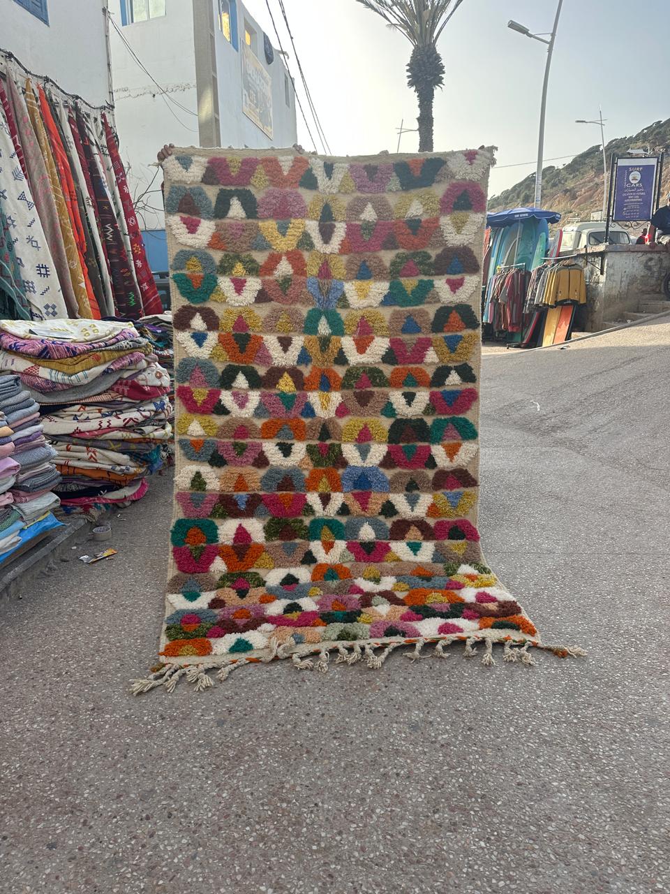 Handmade Azilal Rug, size 250 x 150 cm || 8.2 x 4.92 ft