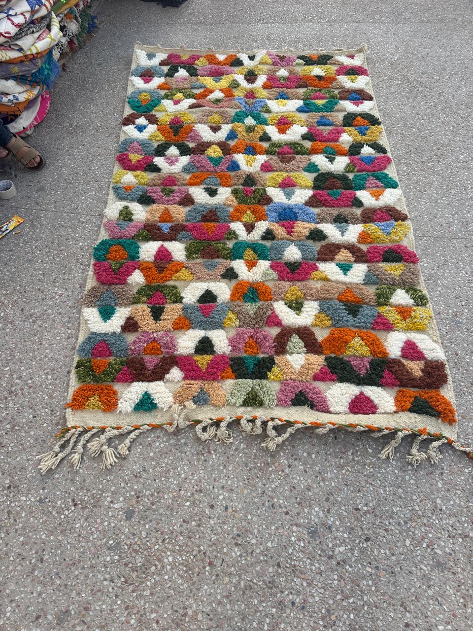 Handmade Azilal Rug, size 250 x 150 cm || 8.2 x 4.92 ft