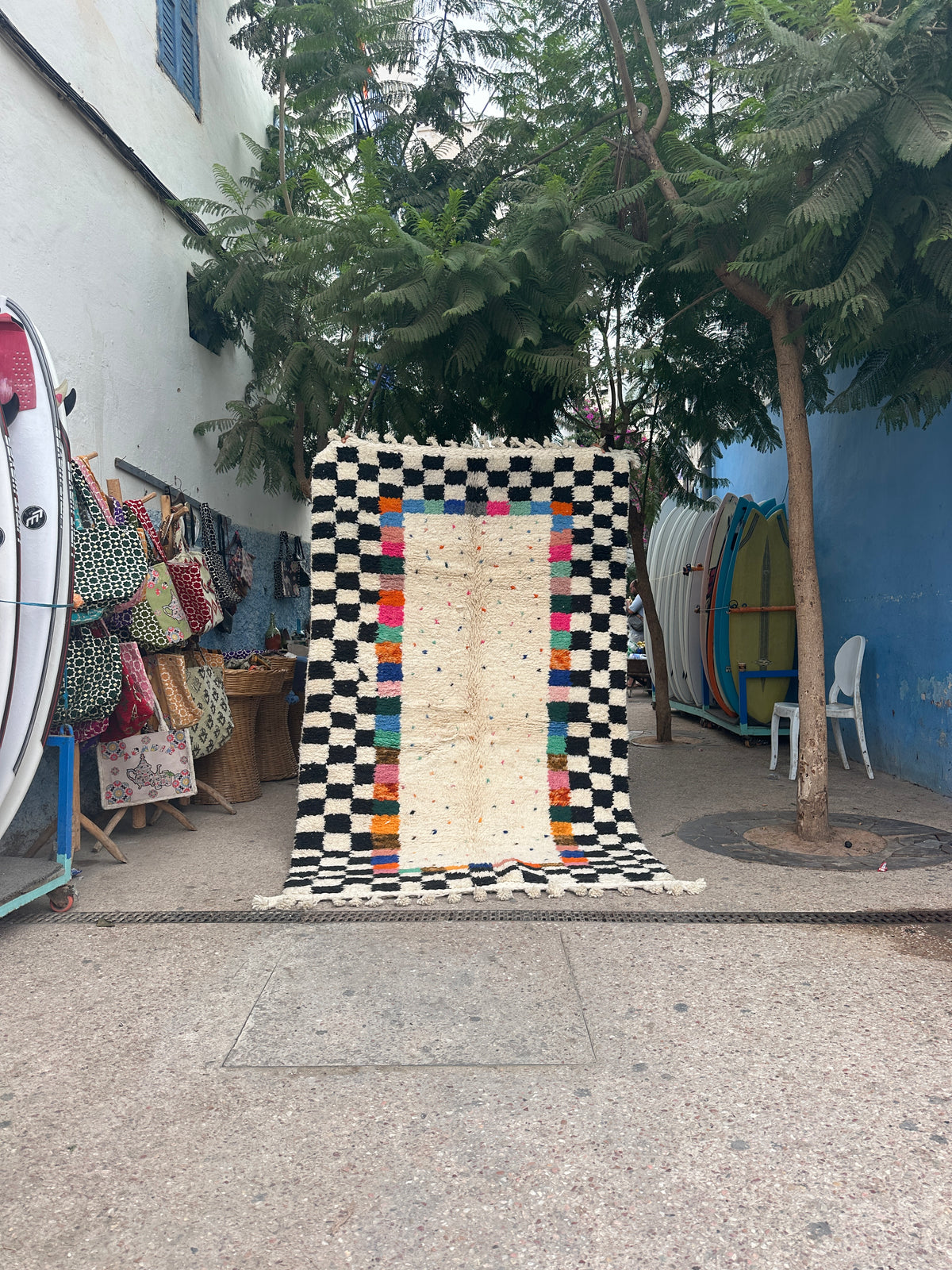 Handmade Beni Ouarain, size 250 x 150 cm || 8.2 x 4.92 ft