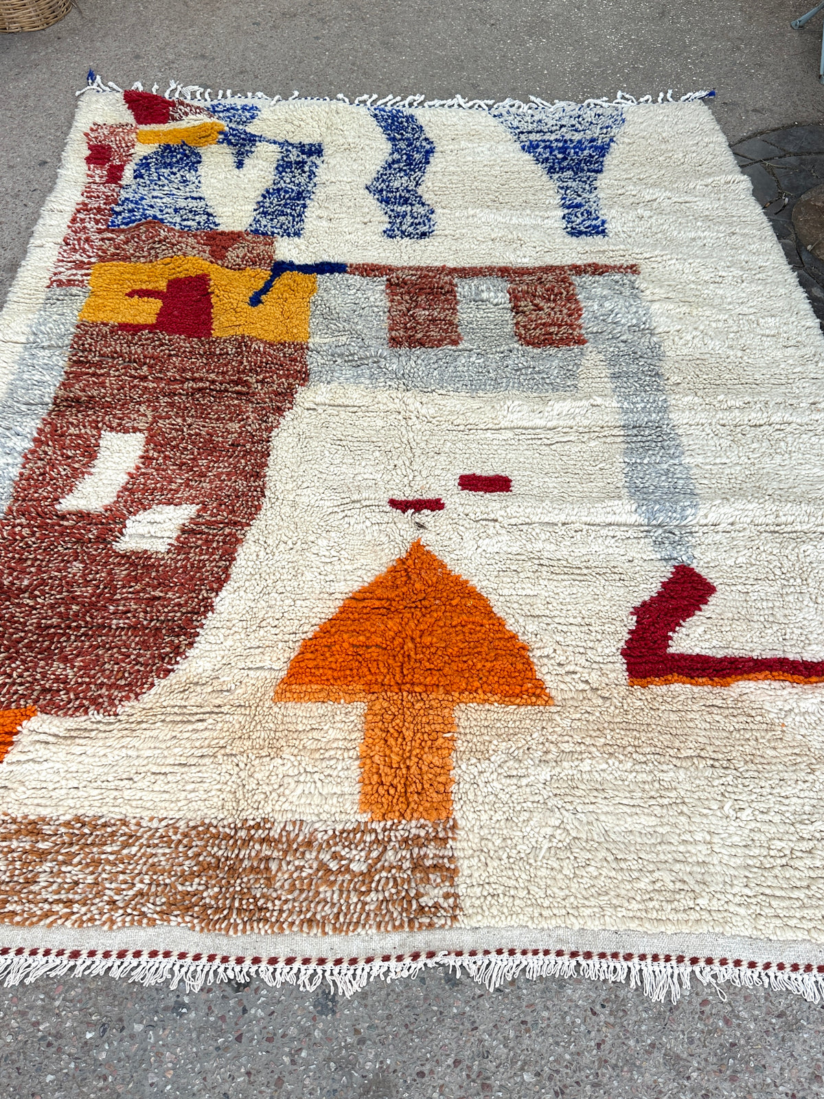 Handmade Azilal Rug, size 300 x 200 cm || 9.84 x 6.56 ft