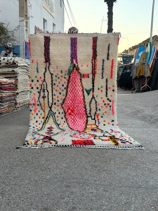 Handmade Azilal Rug, size 250 x 150 cm || 8.2 x 4.92 ft