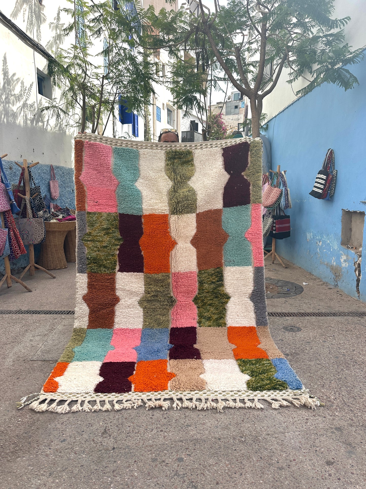 Handmade Beni Ouarain, size 250 x 150 cm || 8.2 x 4.92 ft