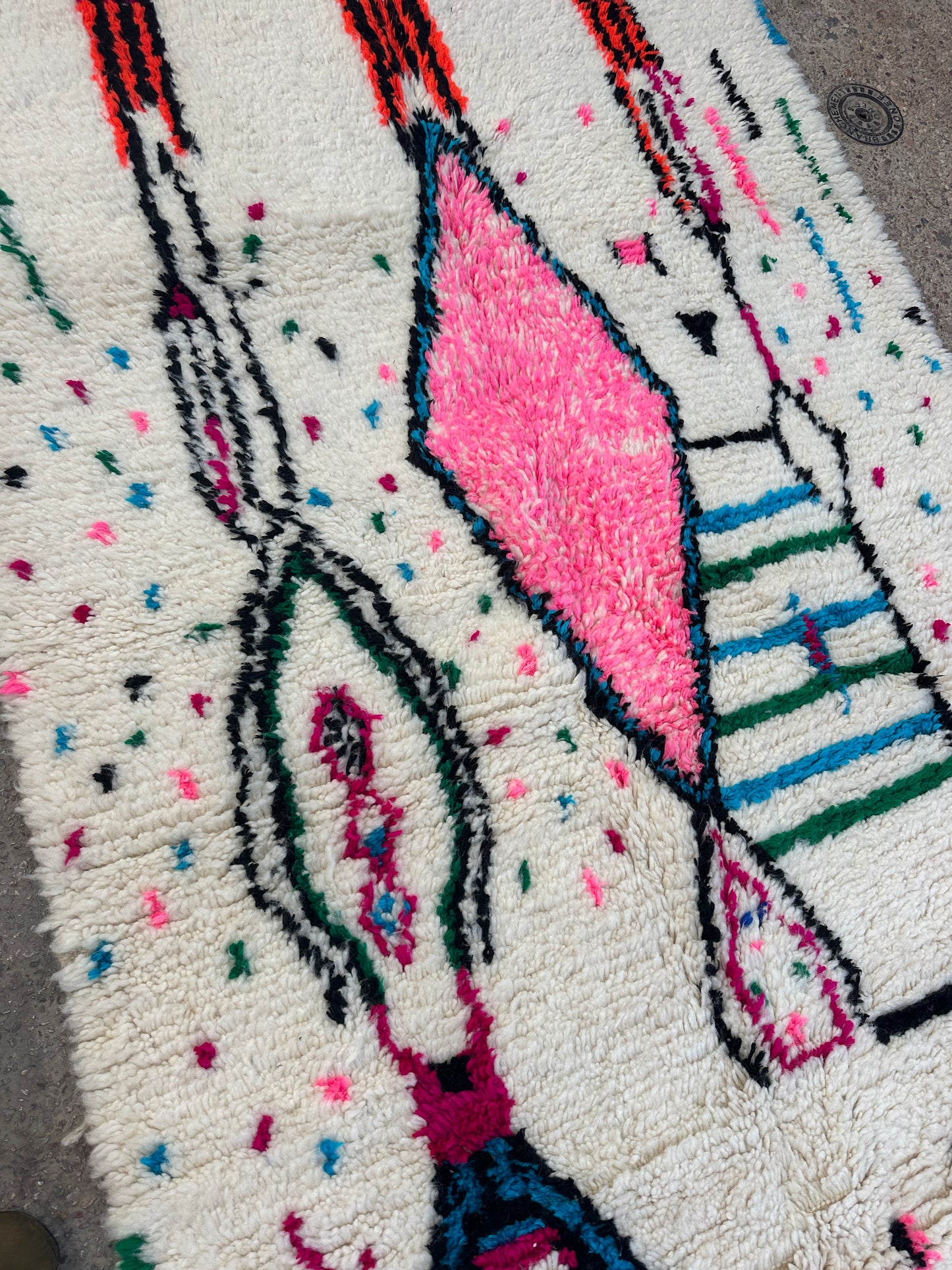 Handmade Azilal Rug, size 250 x 150 cm || 8.2 x 4.92 ft