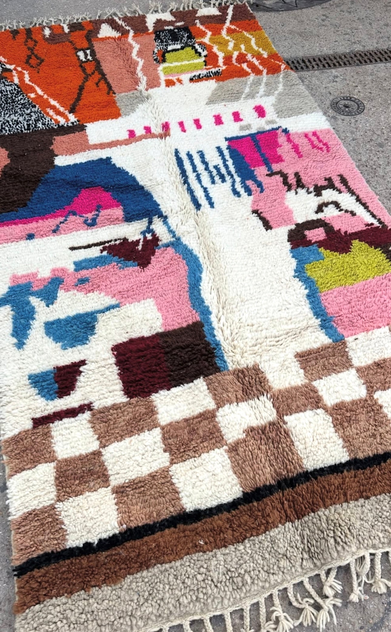 Handmade Beni Ouarain, size 250 x 150 cm || 8.2 x 4.92 ft