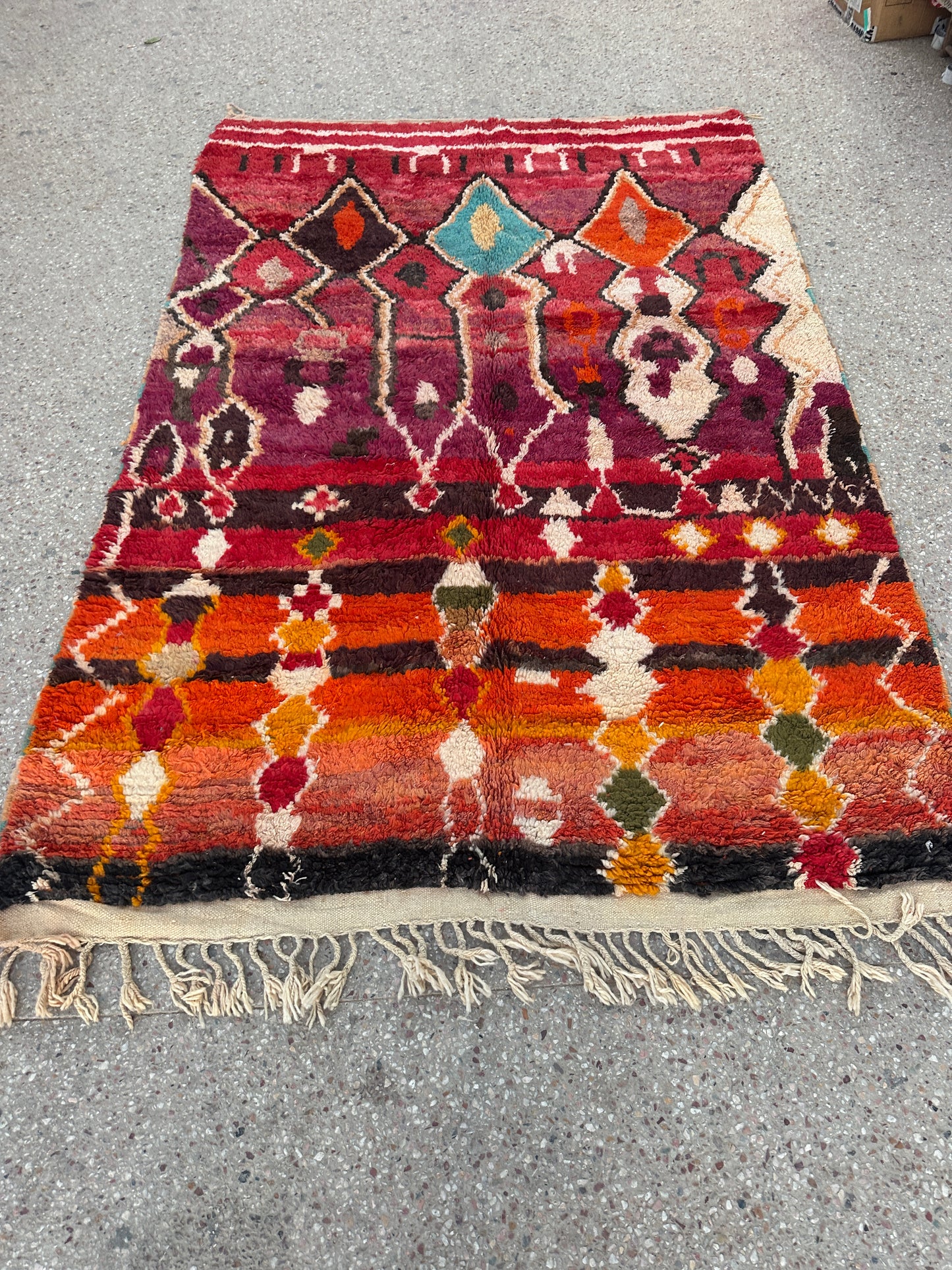 Handmade Azilal Rug, size 300 x 200 cm || 9.84 x 6.56 ft