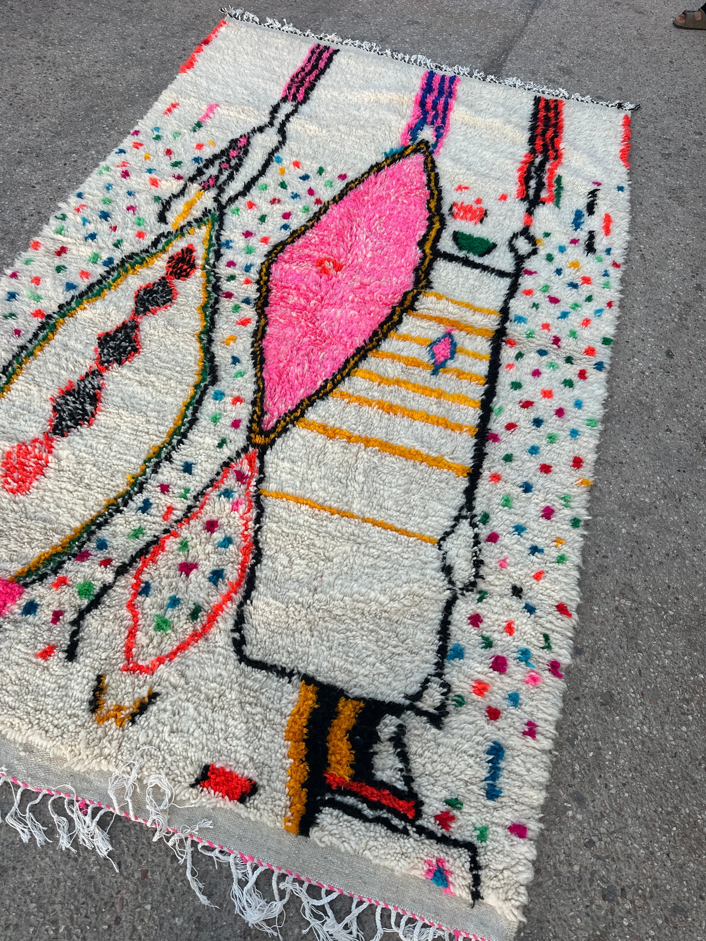 Handmade Azilal Rug, size 300 x 200 cm || 9.84 x 6.56 ft