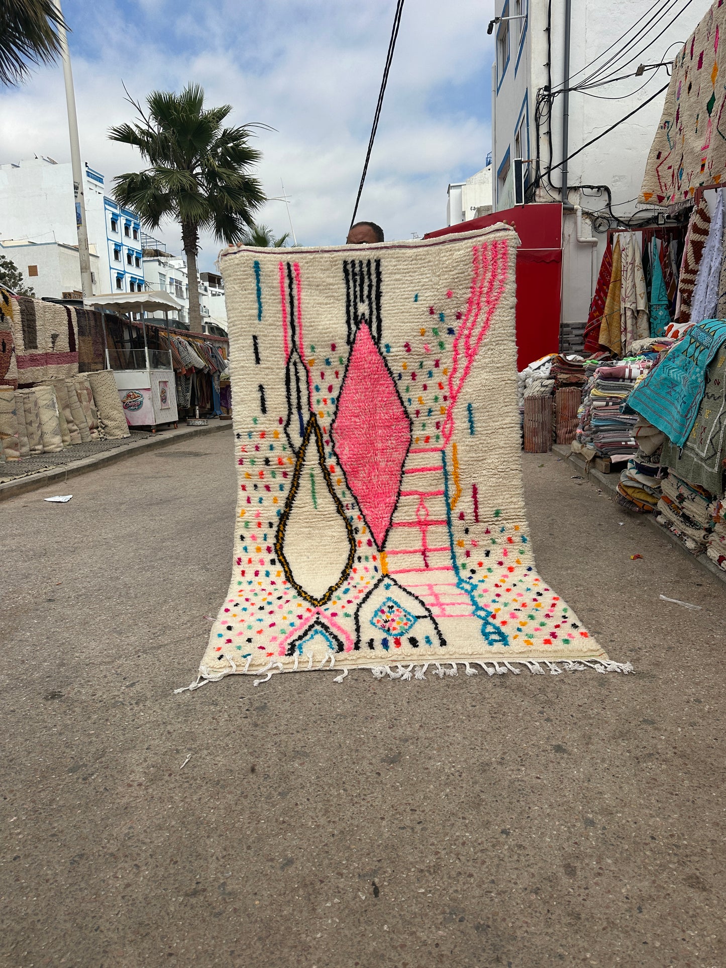 Handmade Azilal Rug, size 250 x 150 cm || 8.2 x 4.92 ft