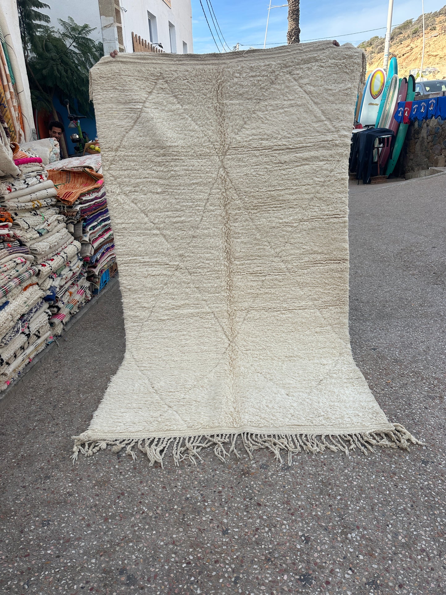 Beni Ouarain Rug size 250 x 150 cm || 8.2 x 4.92 ft