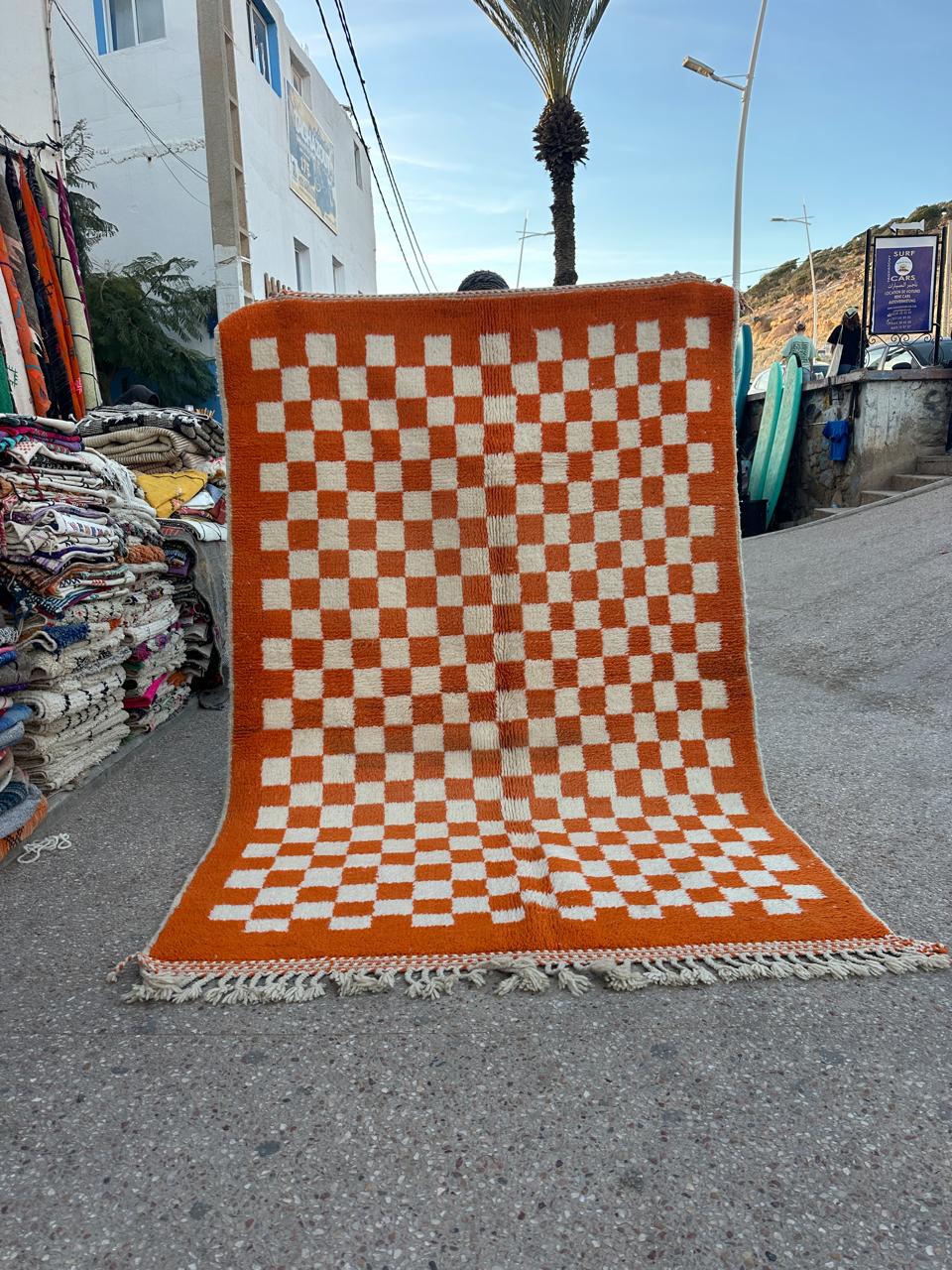 Handmade Beni Ouarain, size 250 x 150 cm || 8.2 x 4.92 ft