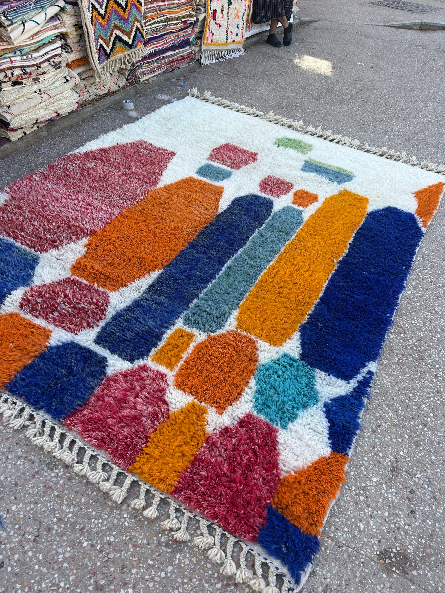 Azilal Rug, size 300 x 200 cm || 9.84 x 6.56 ft
