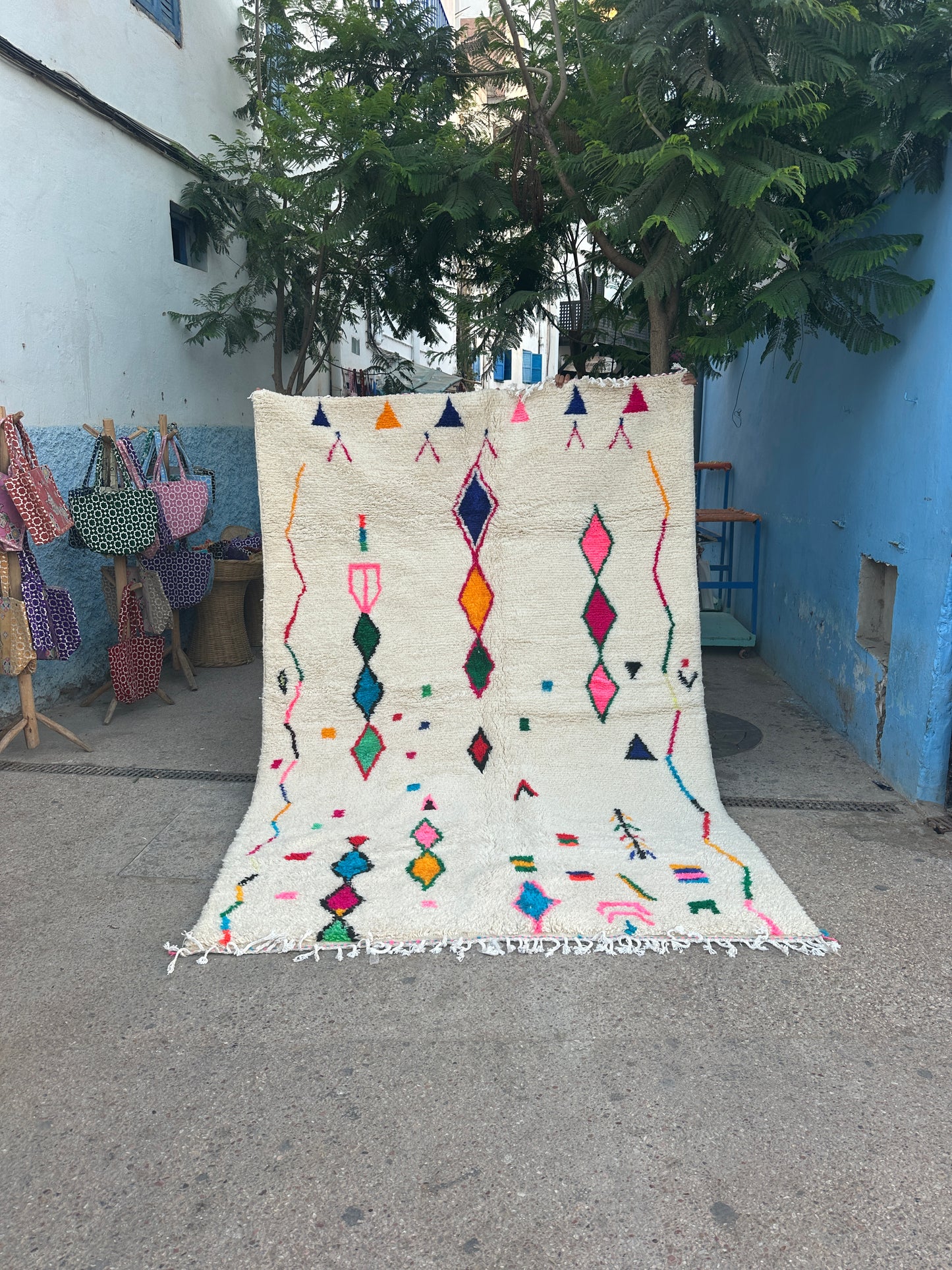 Handmade Azilal Rug, size 300 x 200 cm || 9.84 x 6.56 ft